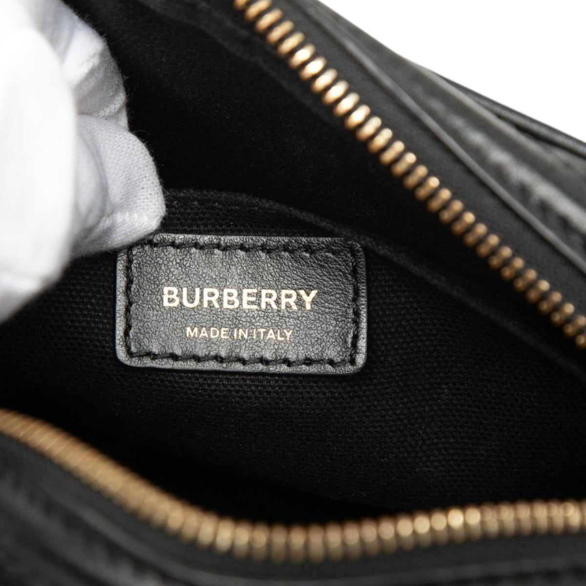 Burberry Black Leather Shoulder Bag (Pre-Owned)