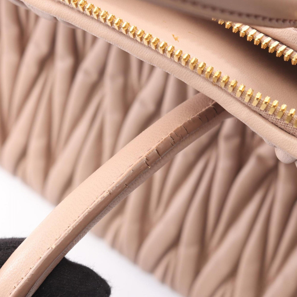 Miu Miu Matelasse Pink Leather Handbag (Pre-Owned)