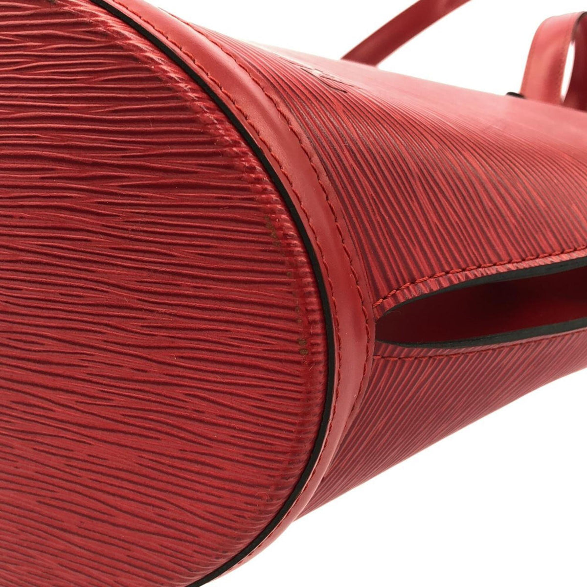 Louis Vuitton Red Color Leather Shoulder Bag (Pre-Owned)