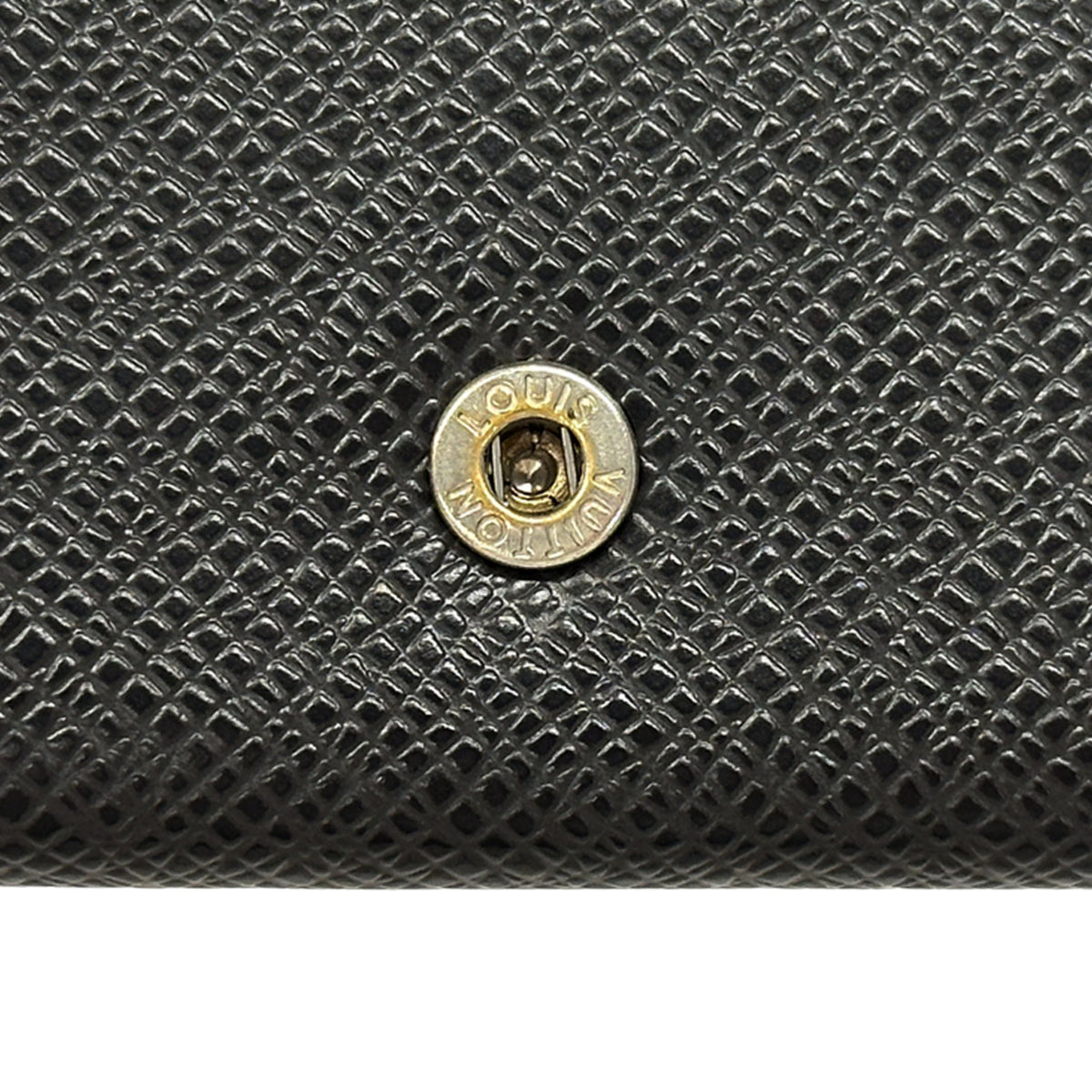 Louis Vuitton Black Noir Taiga Leather (Pre-Owned)