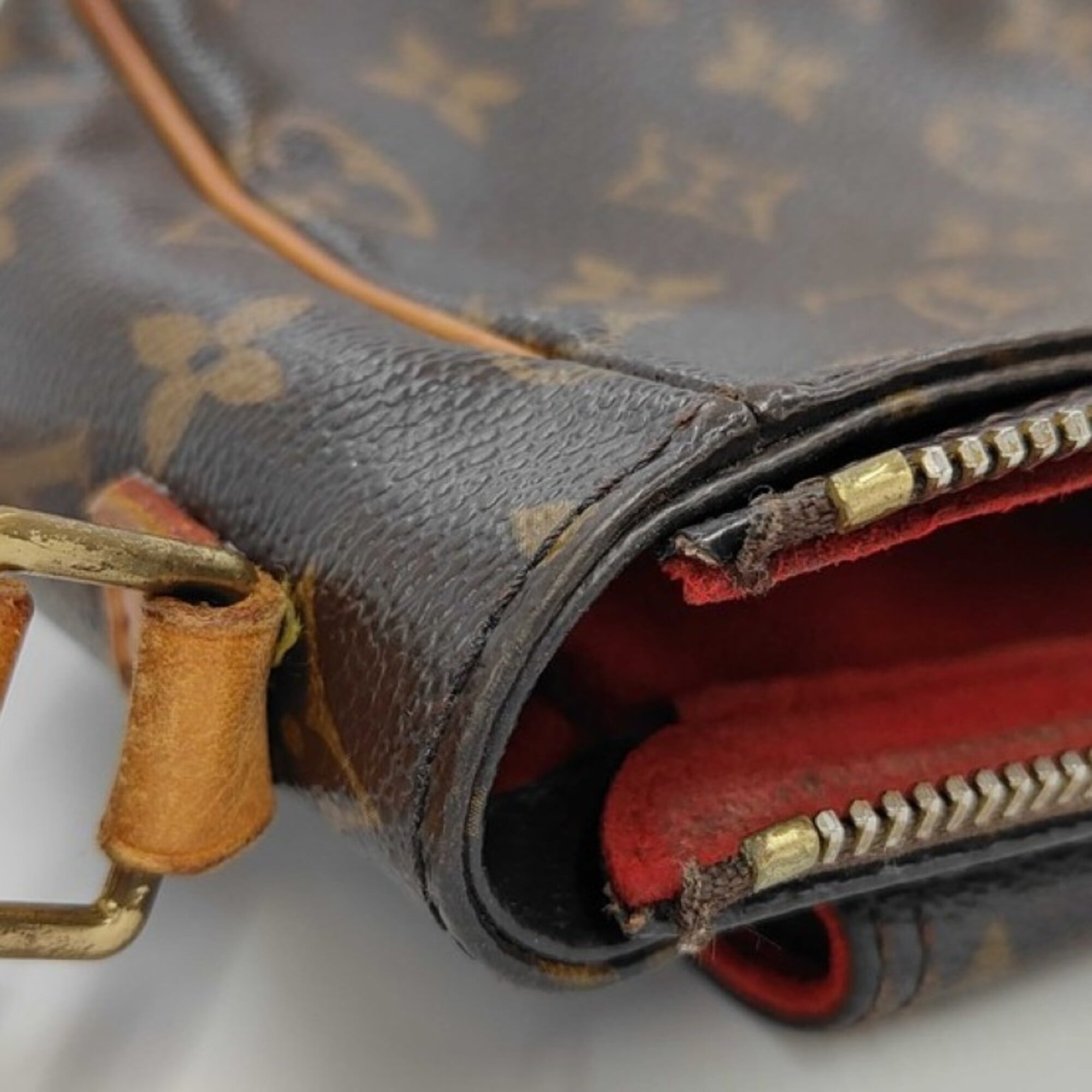 Louis Vuitton Monogram Brown Monogram Shoulder Bag (Pre-Owned)
