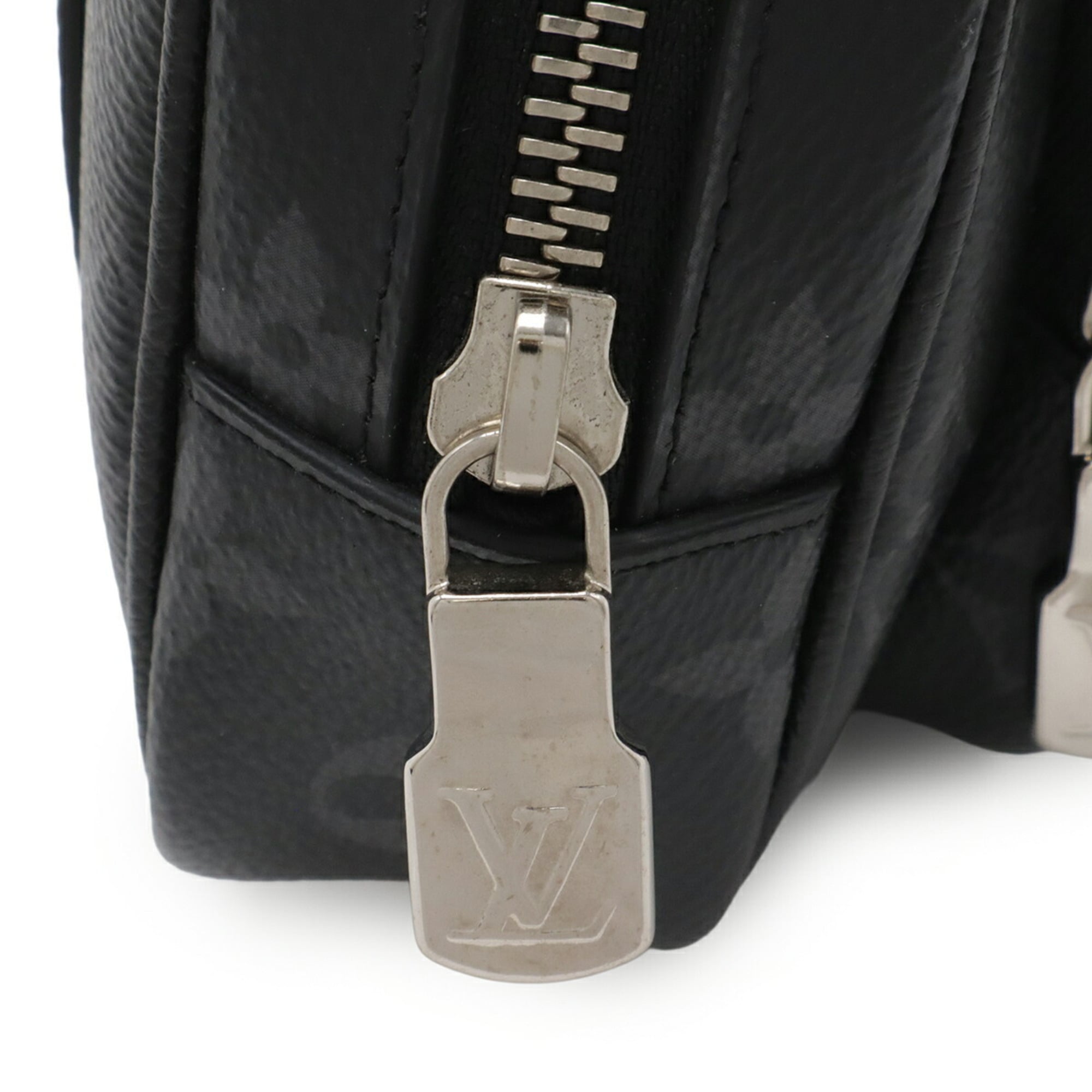Louis Vuitton Black Gray Monogram Eclipse Canvas Pochette Pouch Shoulder Bag Sling Bag (Pre-Owned)