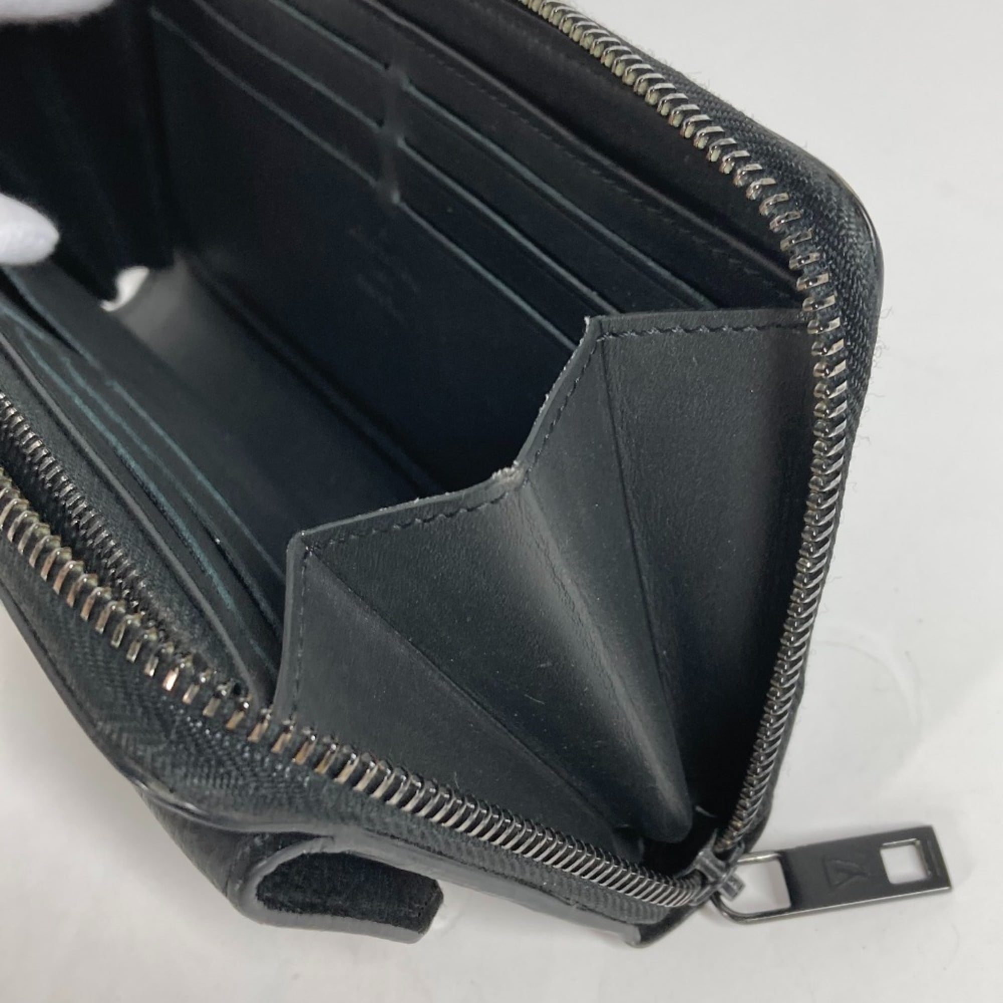 Louis Vuitton Black Noir Leather Long Bill Wallet (Bi-Fold) (Pre-Owned)