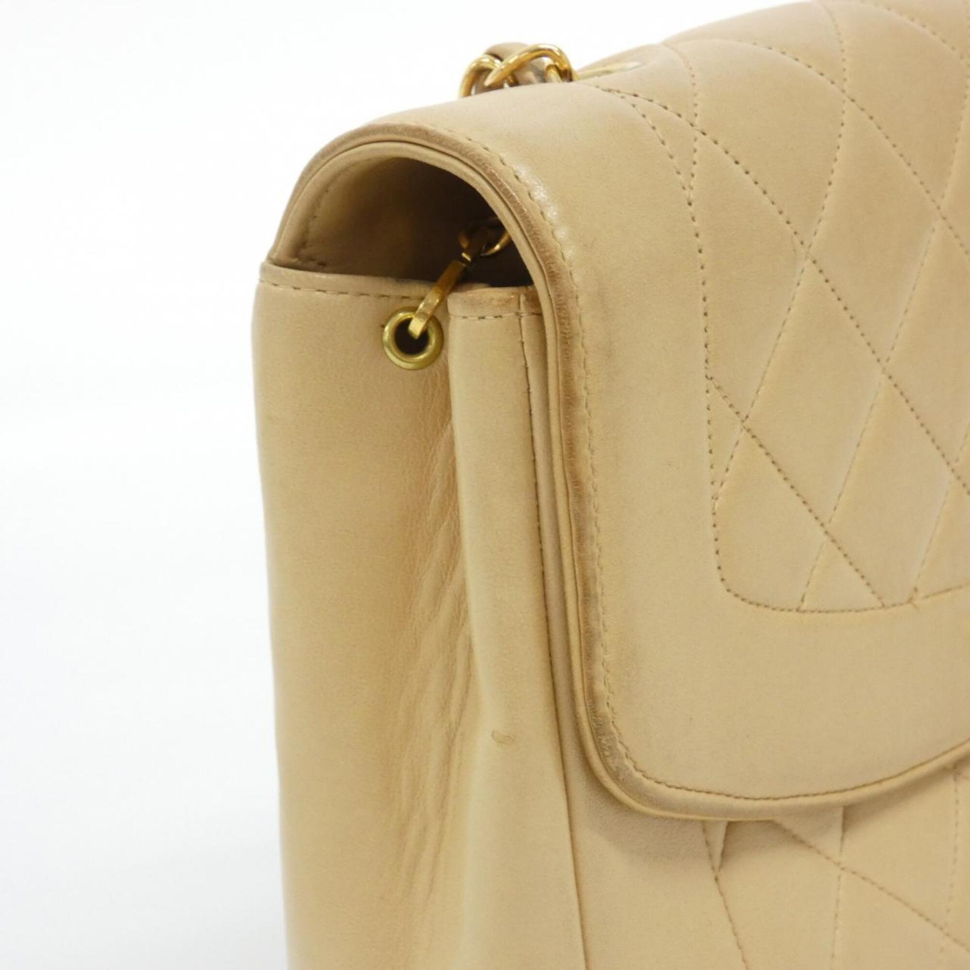 Chanel Beige Leather Shoulder Bag (Pre-Owned)