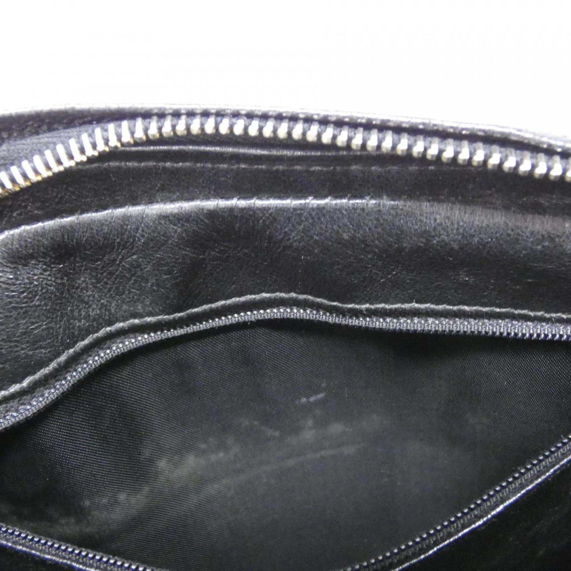 Chanel Black Grained Calfskin Shoulder Bag (Pre-Owned)