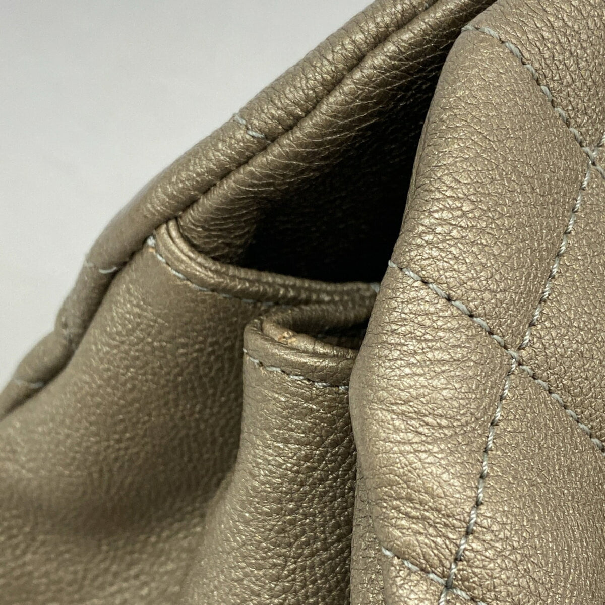 Chanel Khaki Leather Shoulder Bag (Pre-Owned)