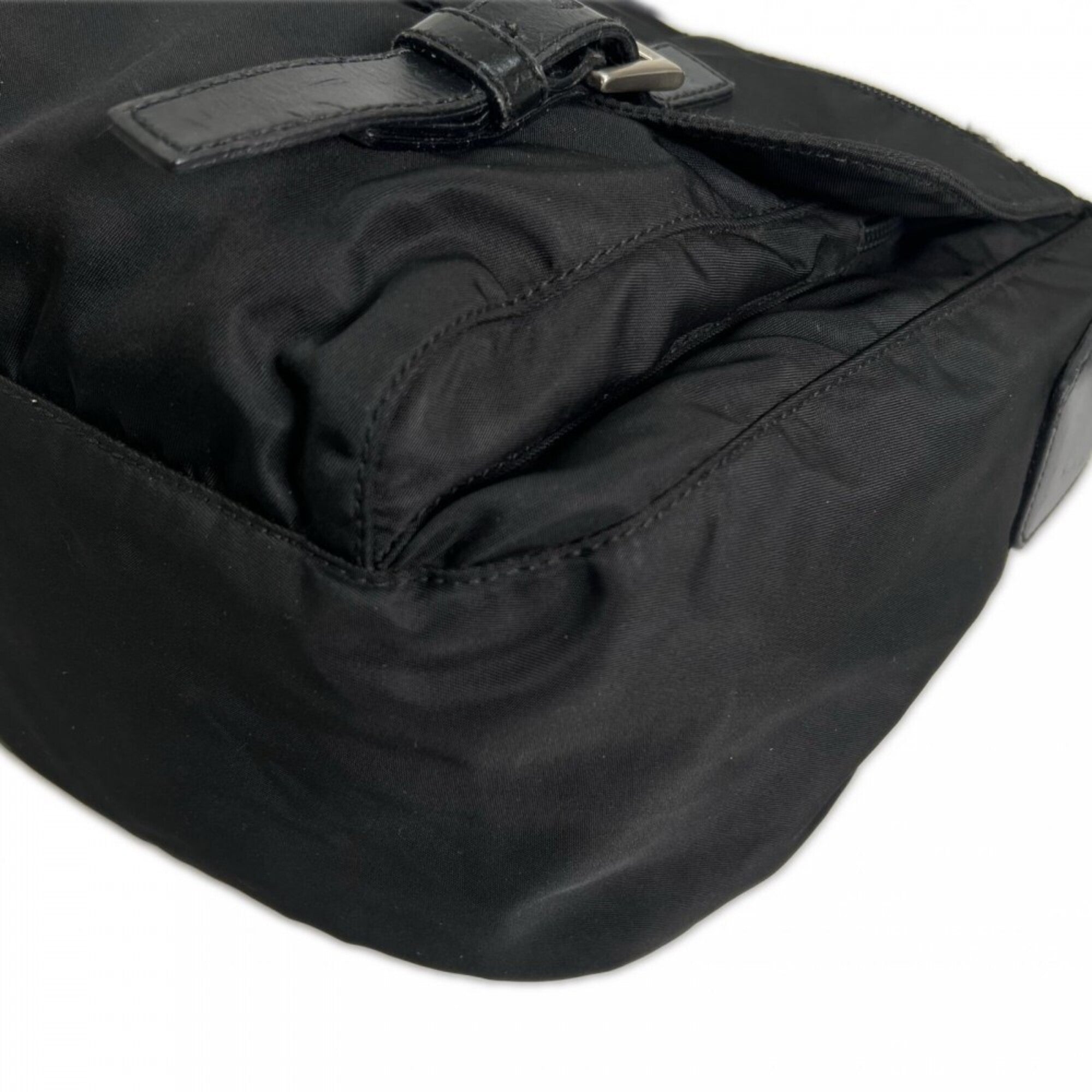 Prada Black Nylon Shoulder Bag (Pre-Owned)