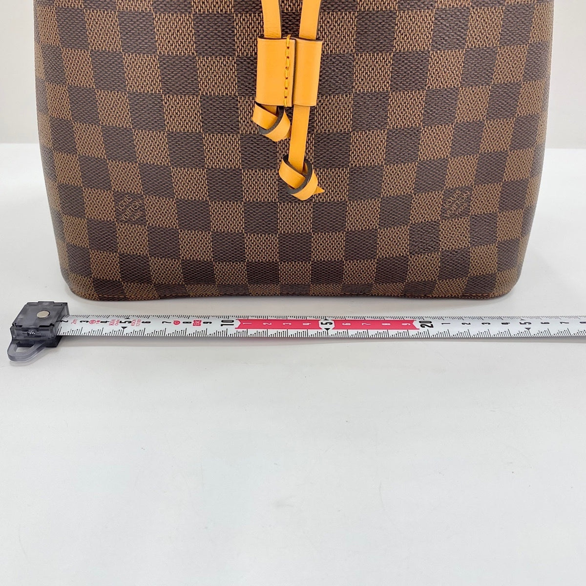 Louis Vuitton Brown Shoulder Bag (Pre-Owned)
