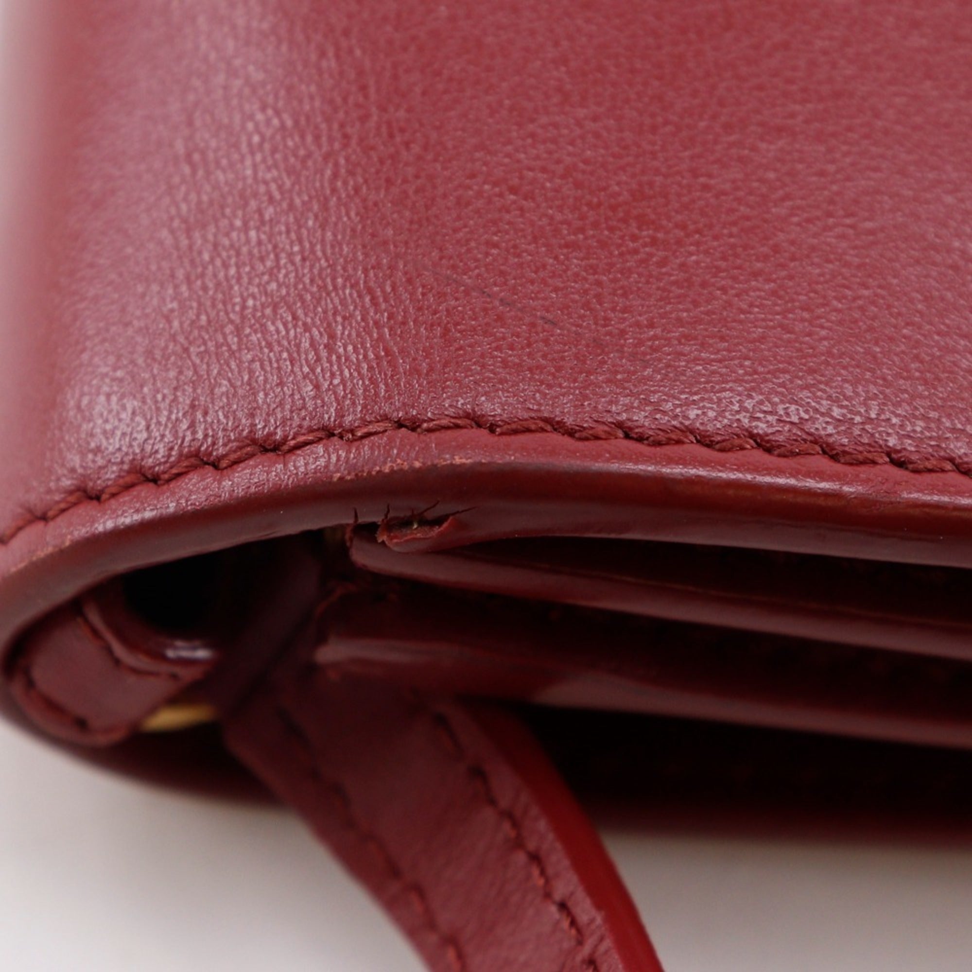 Burberry Red Color Leather Shoulder Bag (Pre-Owned)