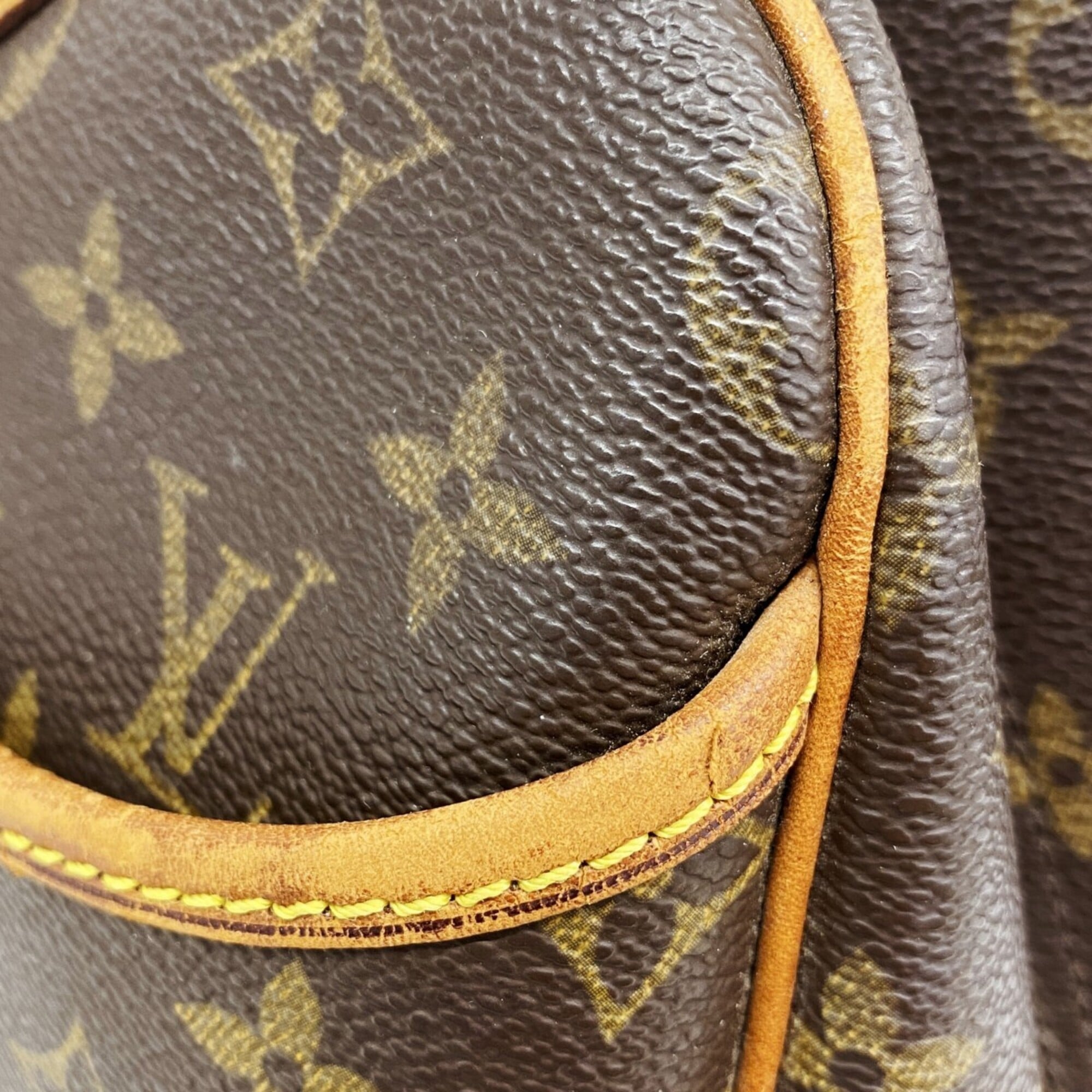 Louis Vuitton Brown Handbag (Pre-Owned)