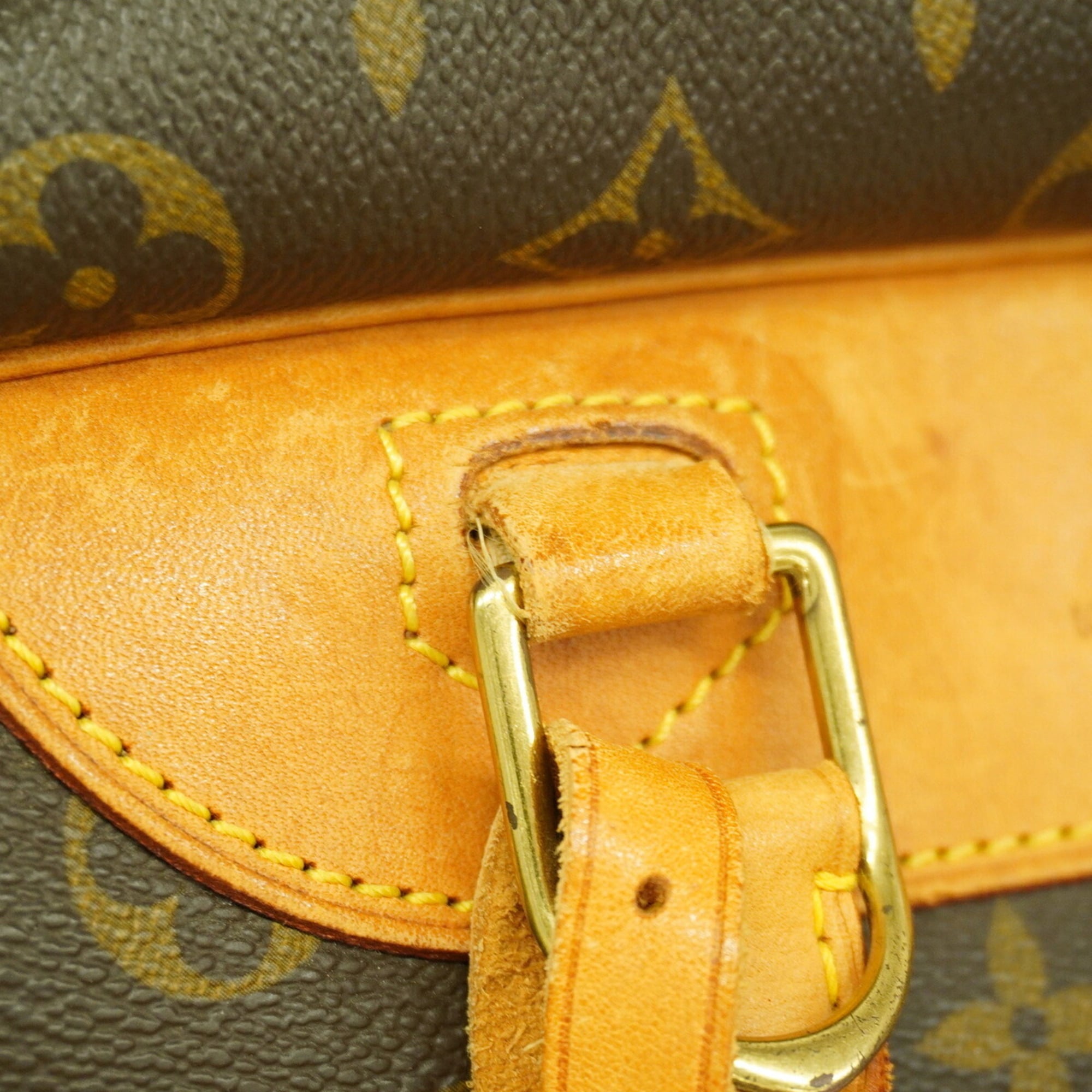Louis Vuitton Brown Handbag (Pre-Owned)