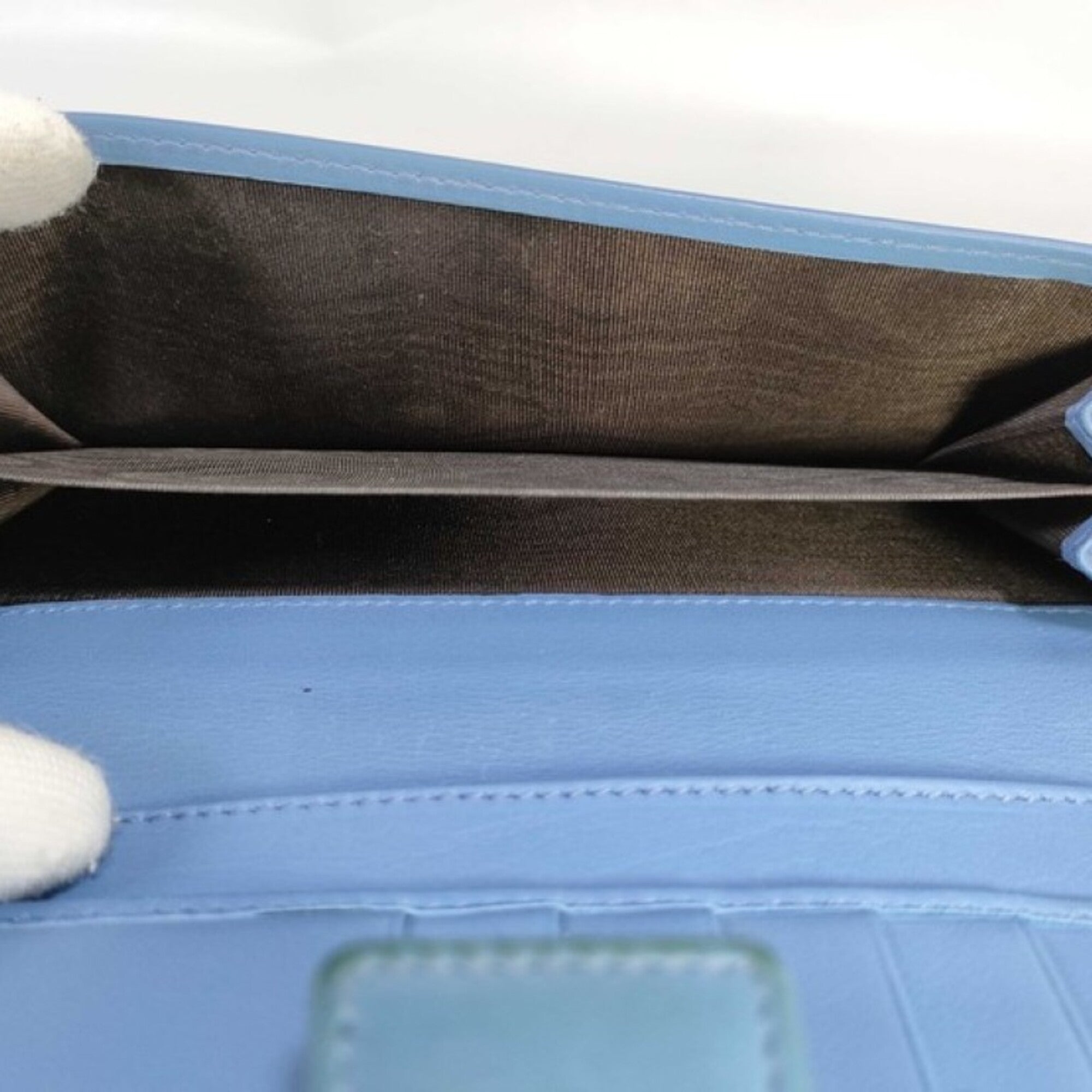 Gucci Blue Leather Long Wallet (Bi-Fold) (Pre-Owned)
