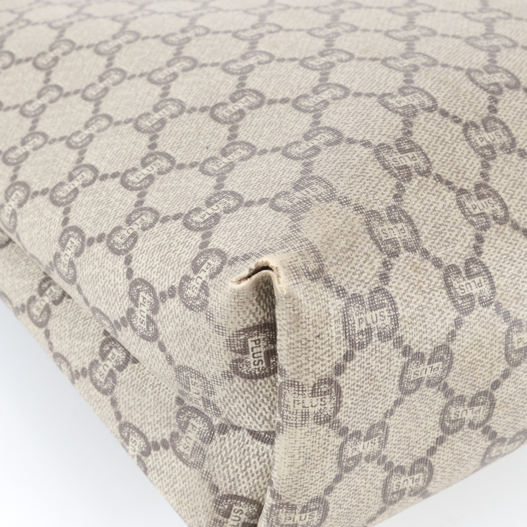 Gucci Sherry Line Beige Gg Plus Handbag (Pre-Owned)
