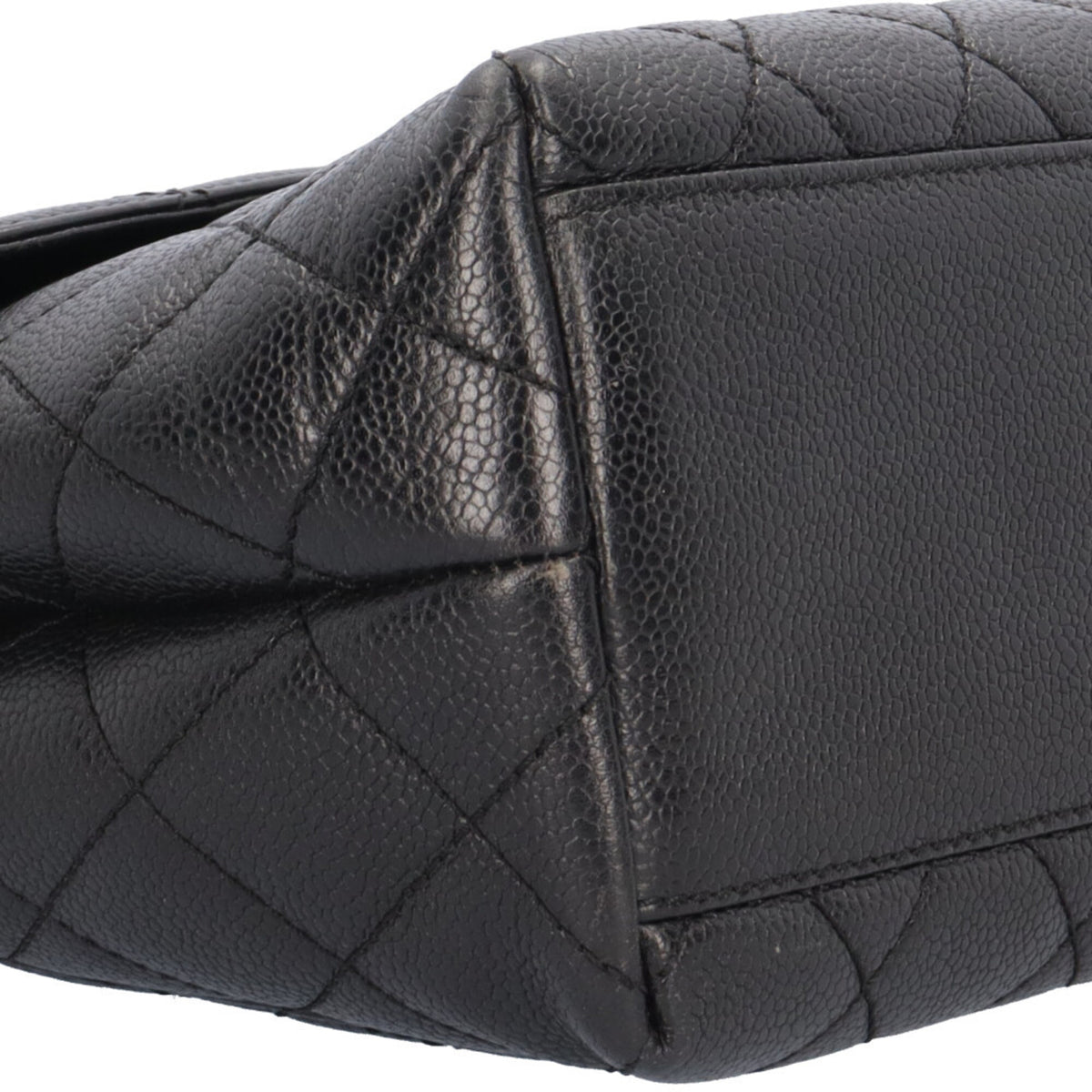 Chanel Matelasse Black Grained Calfskin Handbag (Pre-Owned)