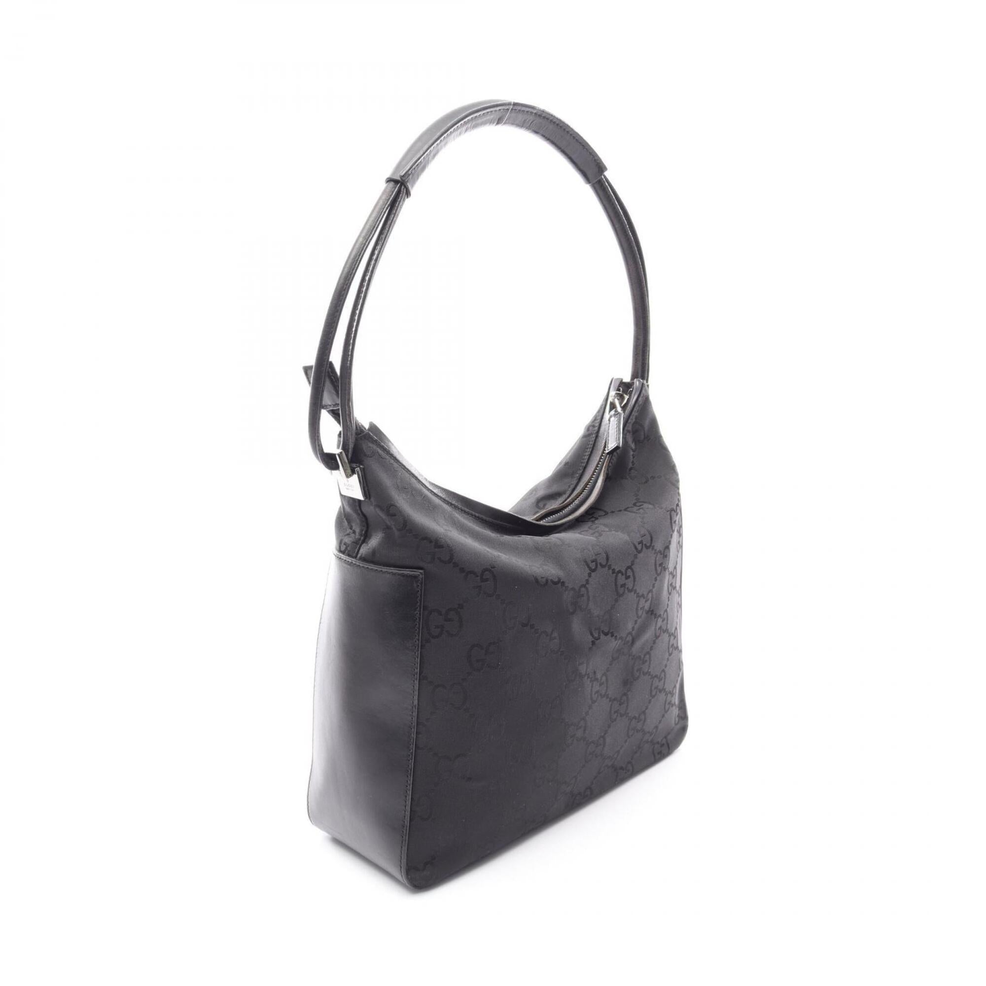 Gucci Black Nylon Handbag Shoulder Bag (Pre-Owned)