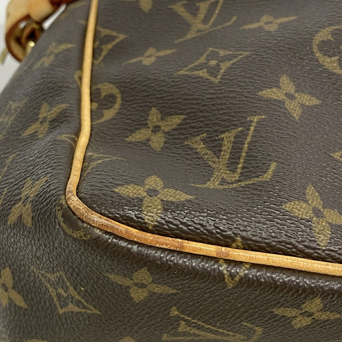 Louis Vuitton Brown Handbag (Pre-Owned)