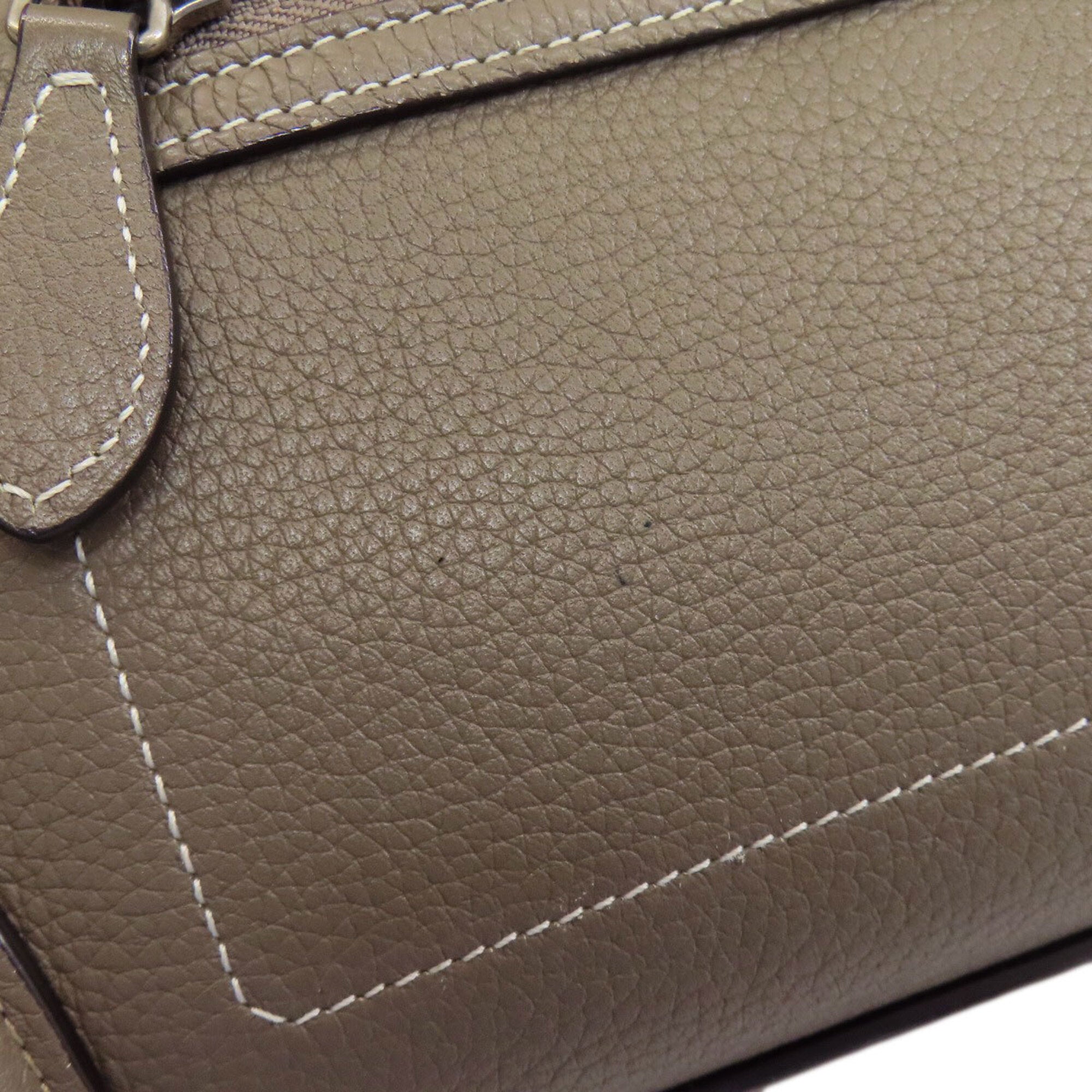 Celine Grayish Leather Handbag (Pre-Owned)