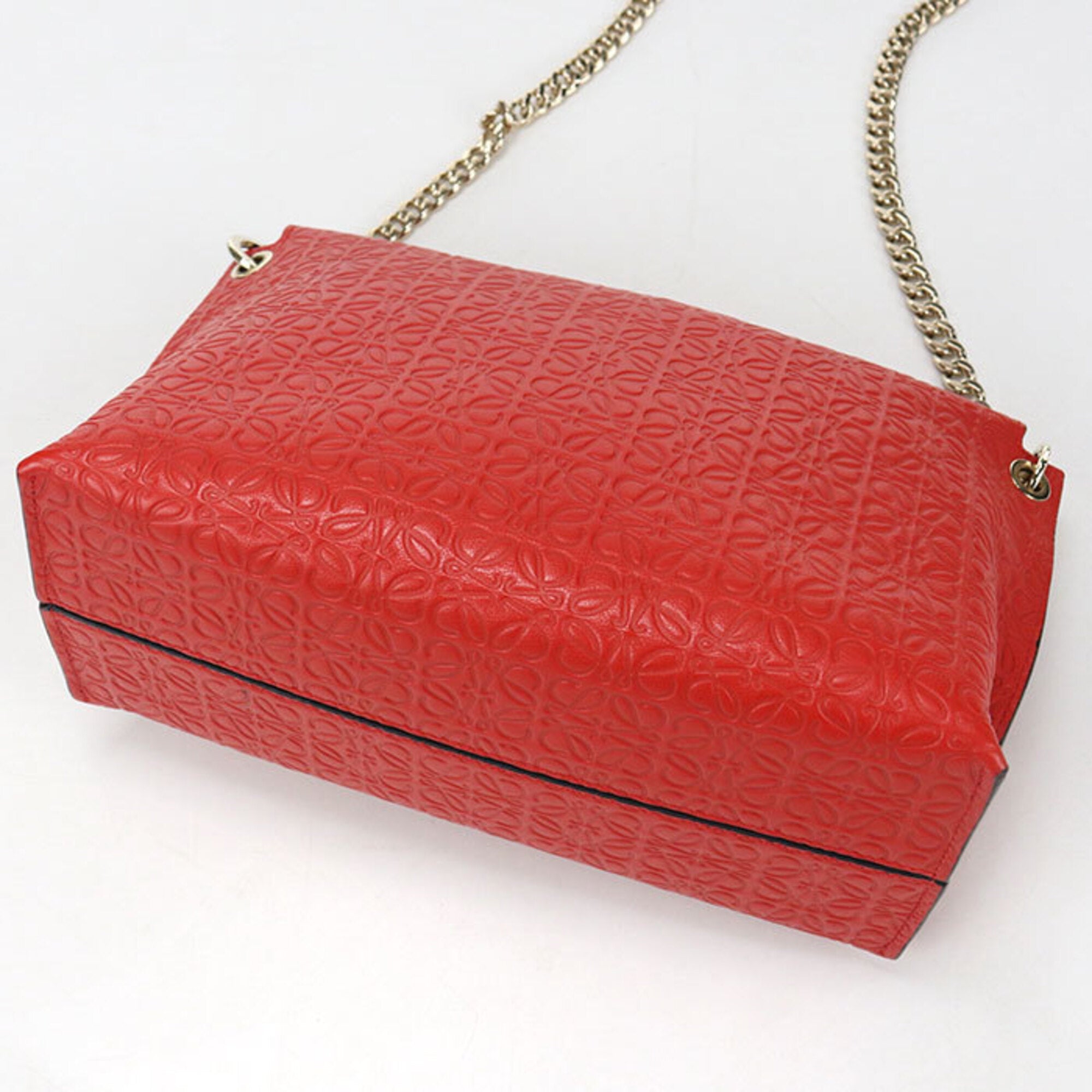 Loewe Red Color Leather Shoulder Bag (Pre-Owned)