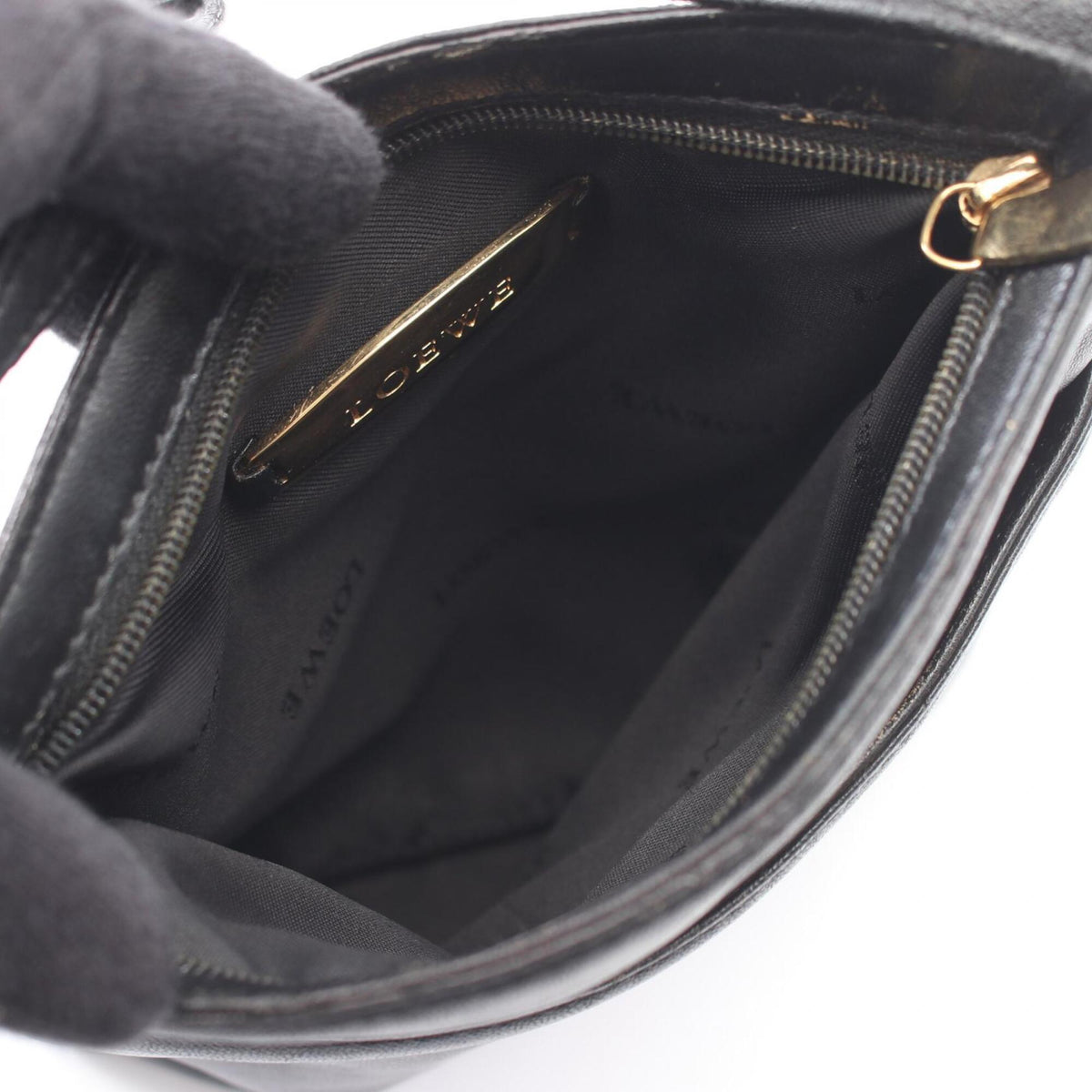 Loewe Black Leather Handbag Shoulder Bag (Pre-Owned)