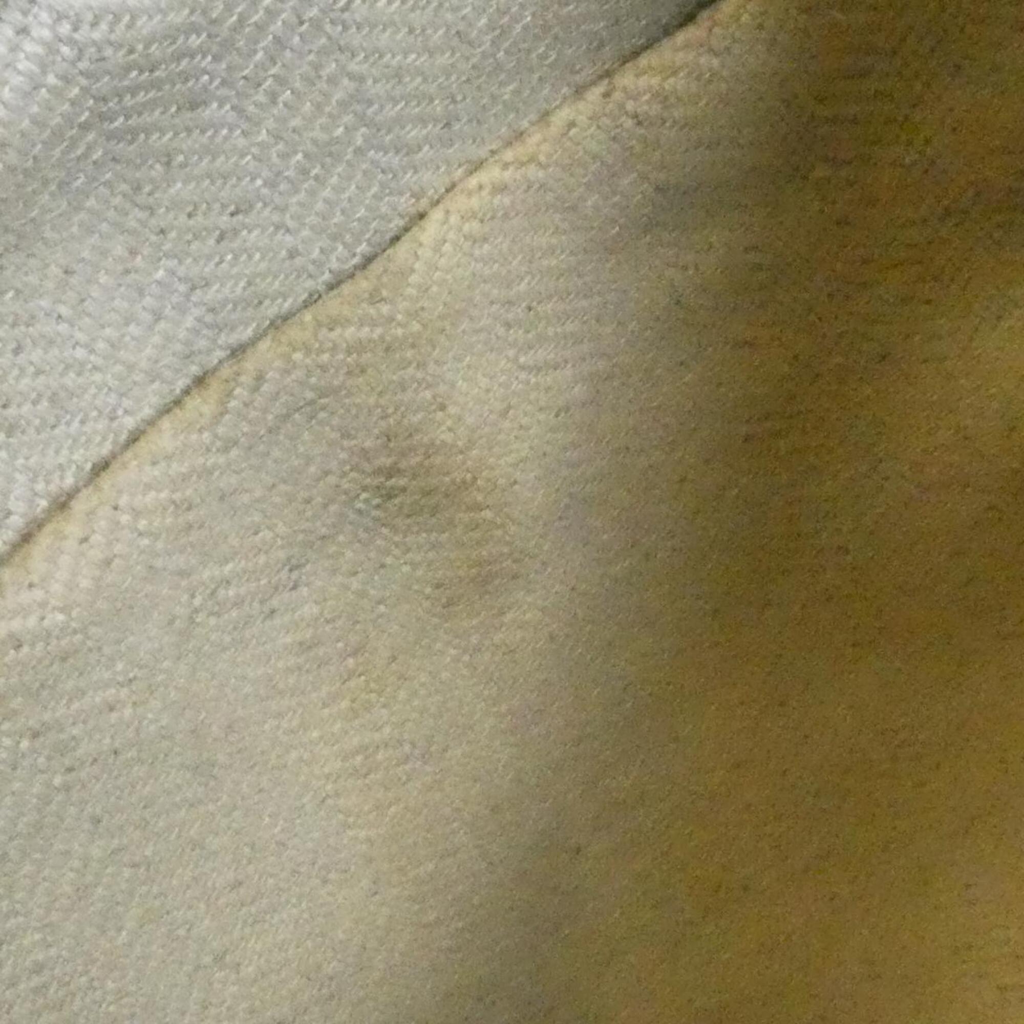Loewe Sand Leather Shoulder Bag (Pre-Owned)