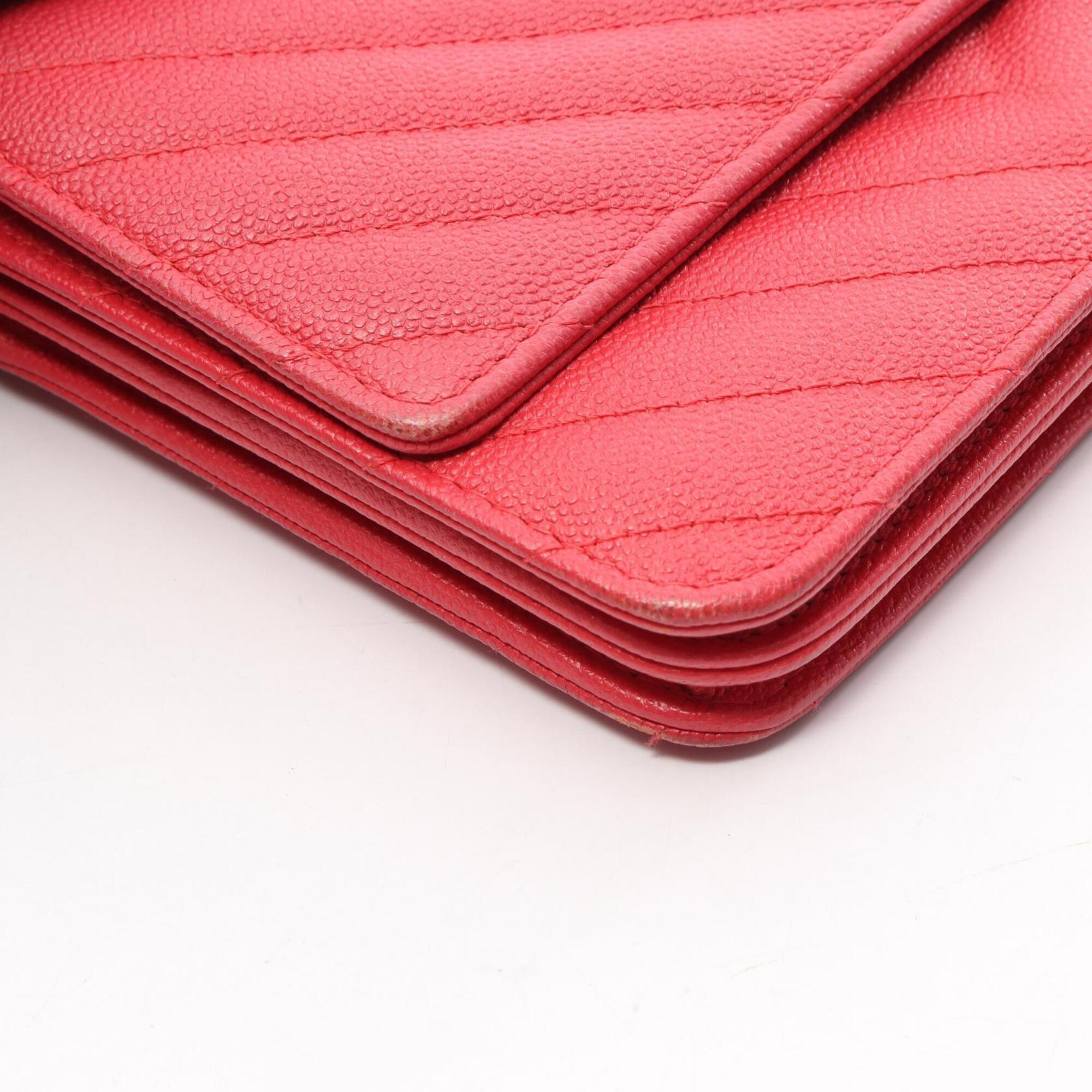Chanel Chevron (V Stitch) Red Color Leather Handbag Shoulder Bag (Pre-Owned)