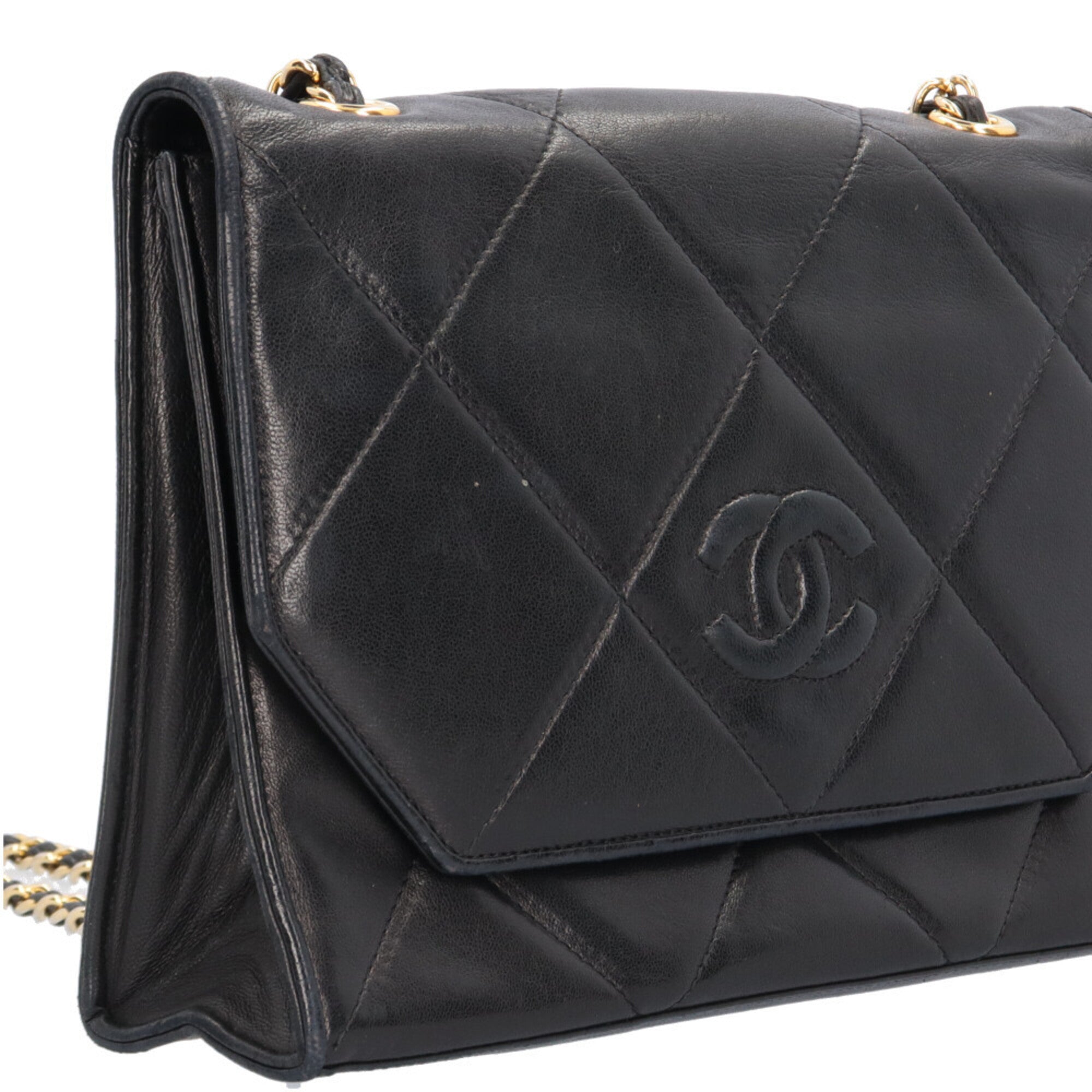 Chanel Black Leather Shoulder Bag (Pre-Owned)