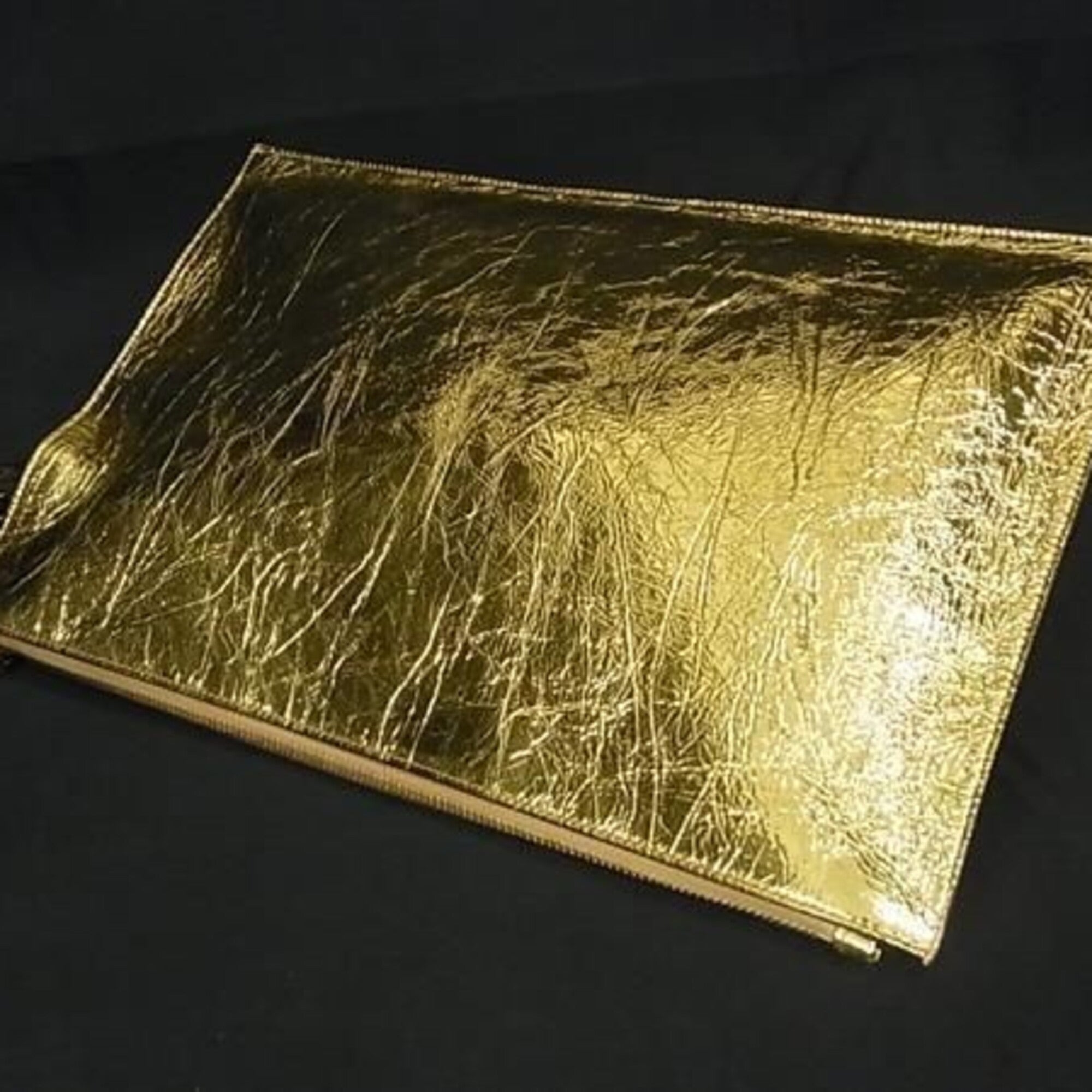 Fendi Gold Leather Clutch Bag (Pre-Owned)
