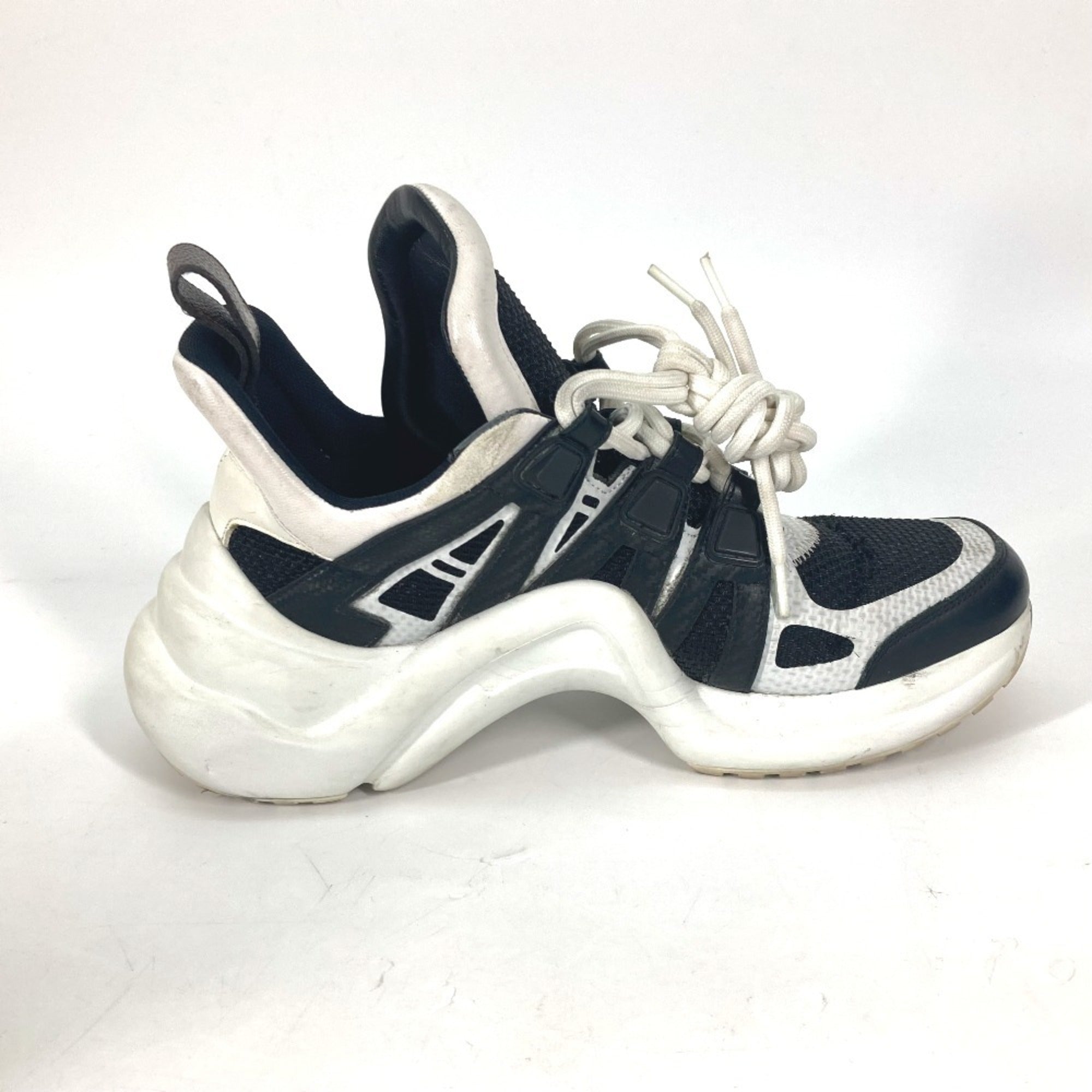 Louis Vuitton Black White Sneakers (Pre-Owned)