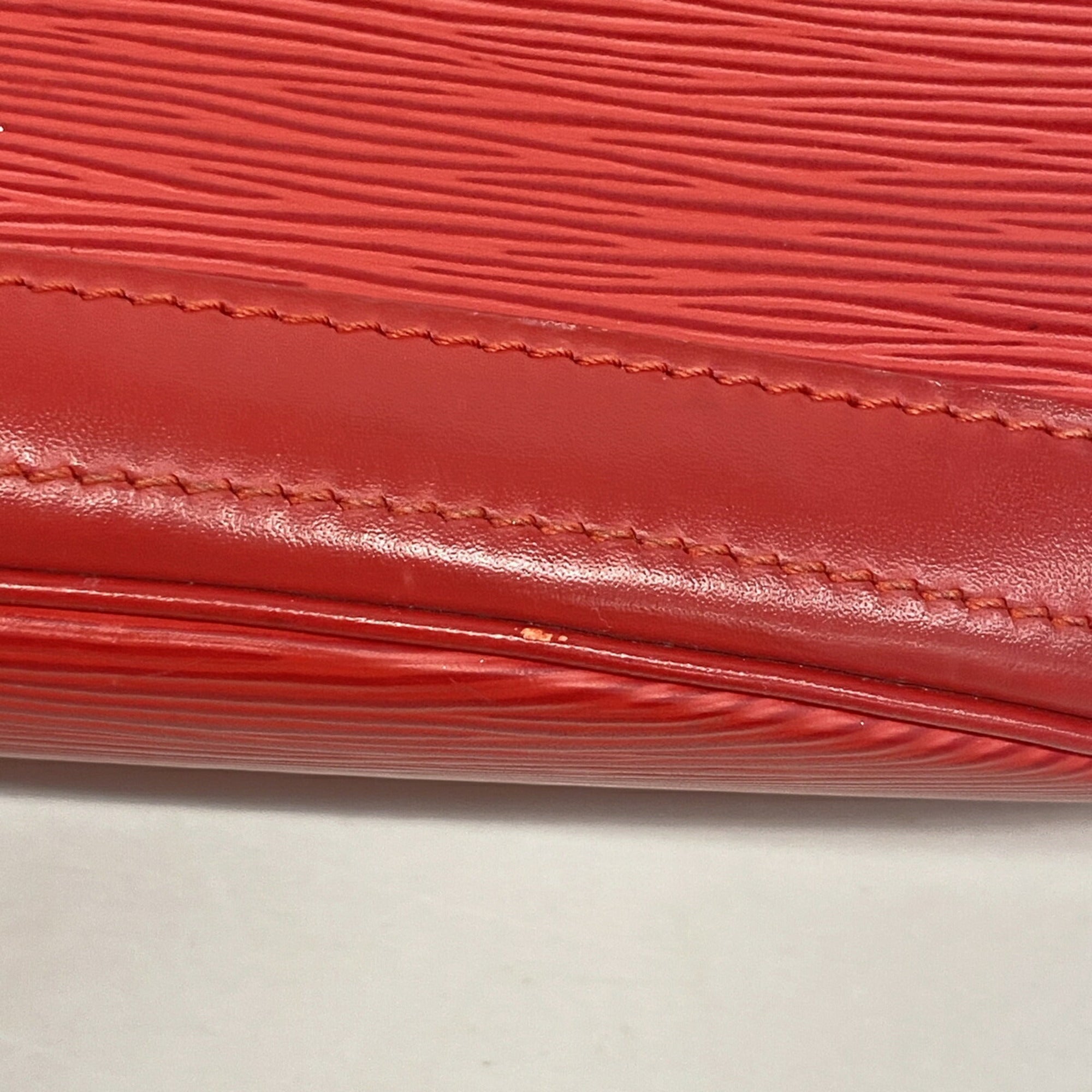 Louis Vuitton Rouge Tote Bag (Pre-Owned)