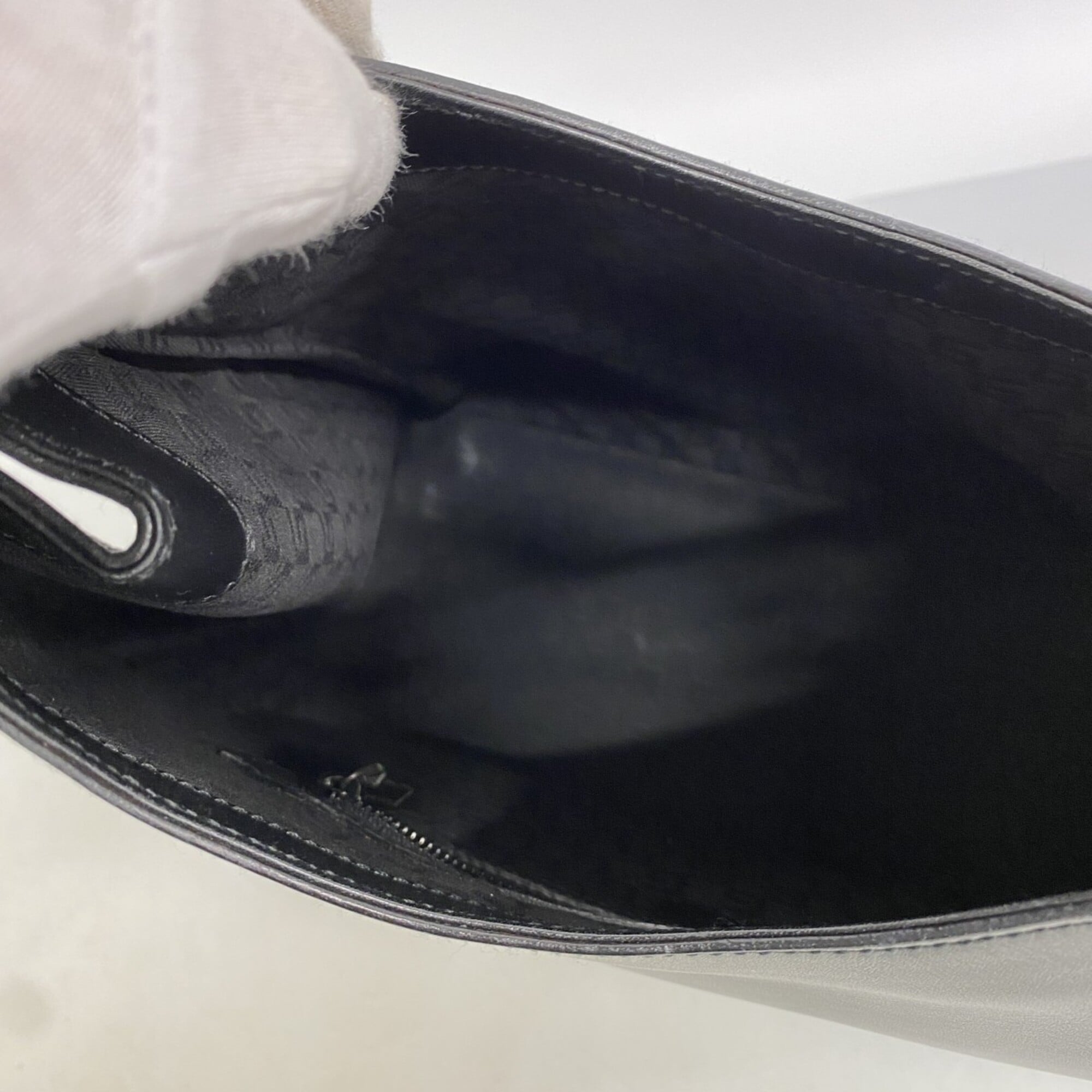 Gucci Black Leather Handbag (Pre-Owned)