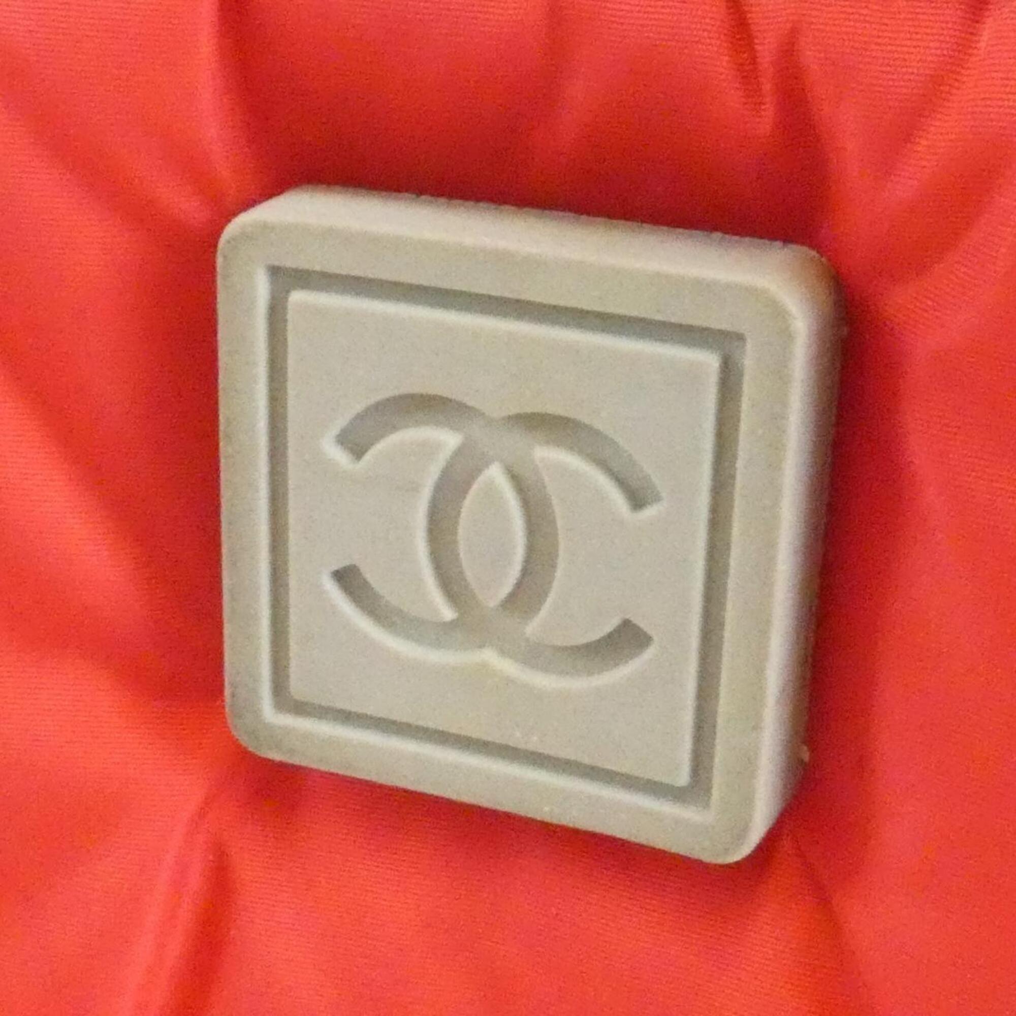 Chanel Red Color Nylon Handbag (Pre-Owned)