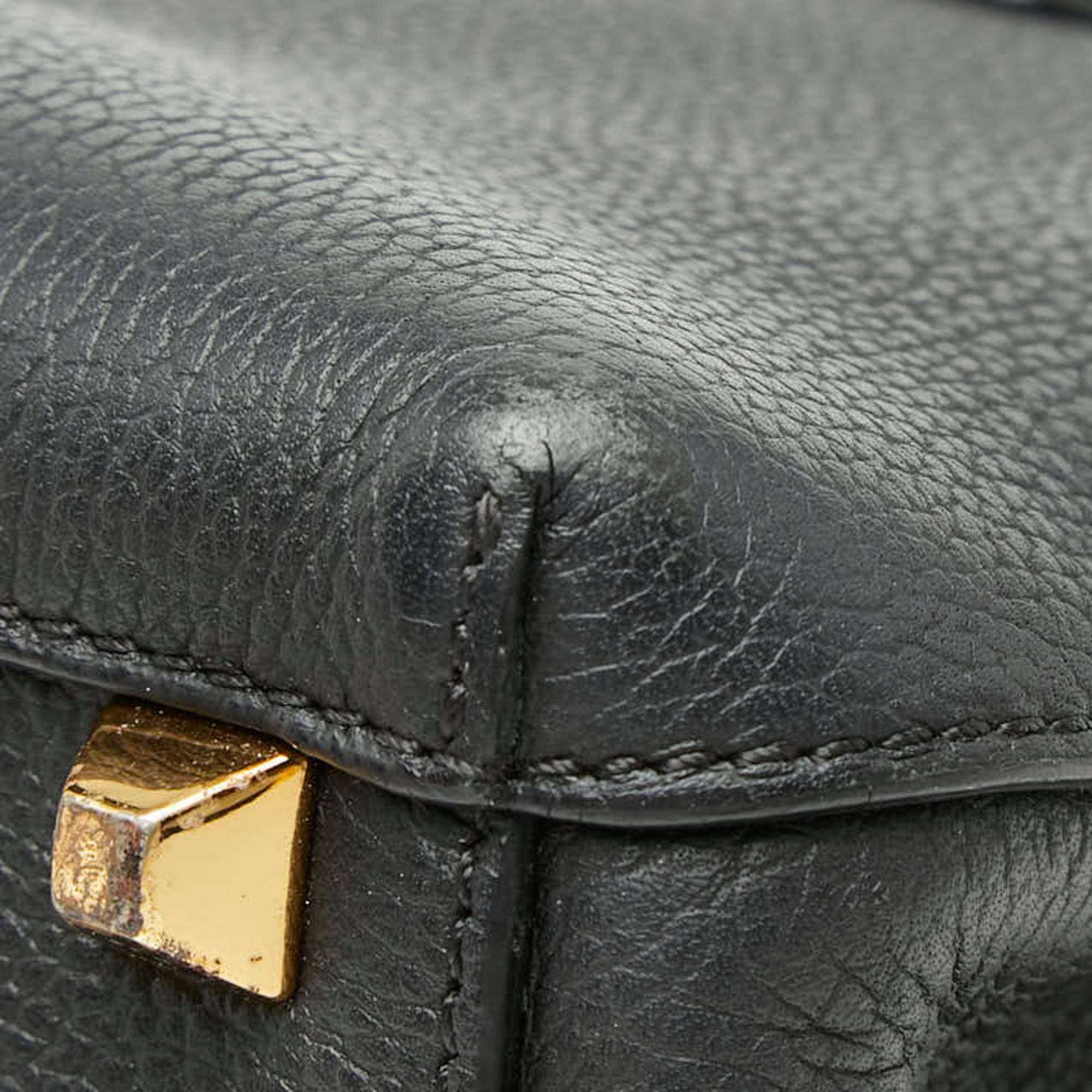 Mcm Black Leather Handbag Shoulder Bag (Pre-Owned)