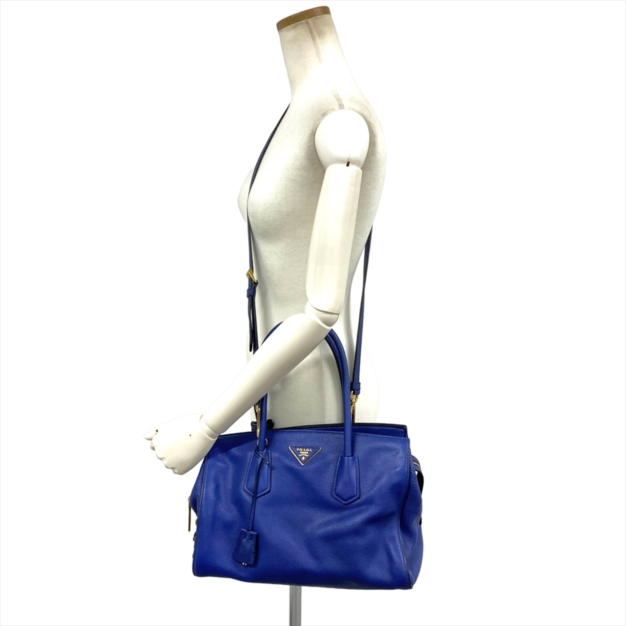 Prada Blue Leather Handbag (Pre-Owned)