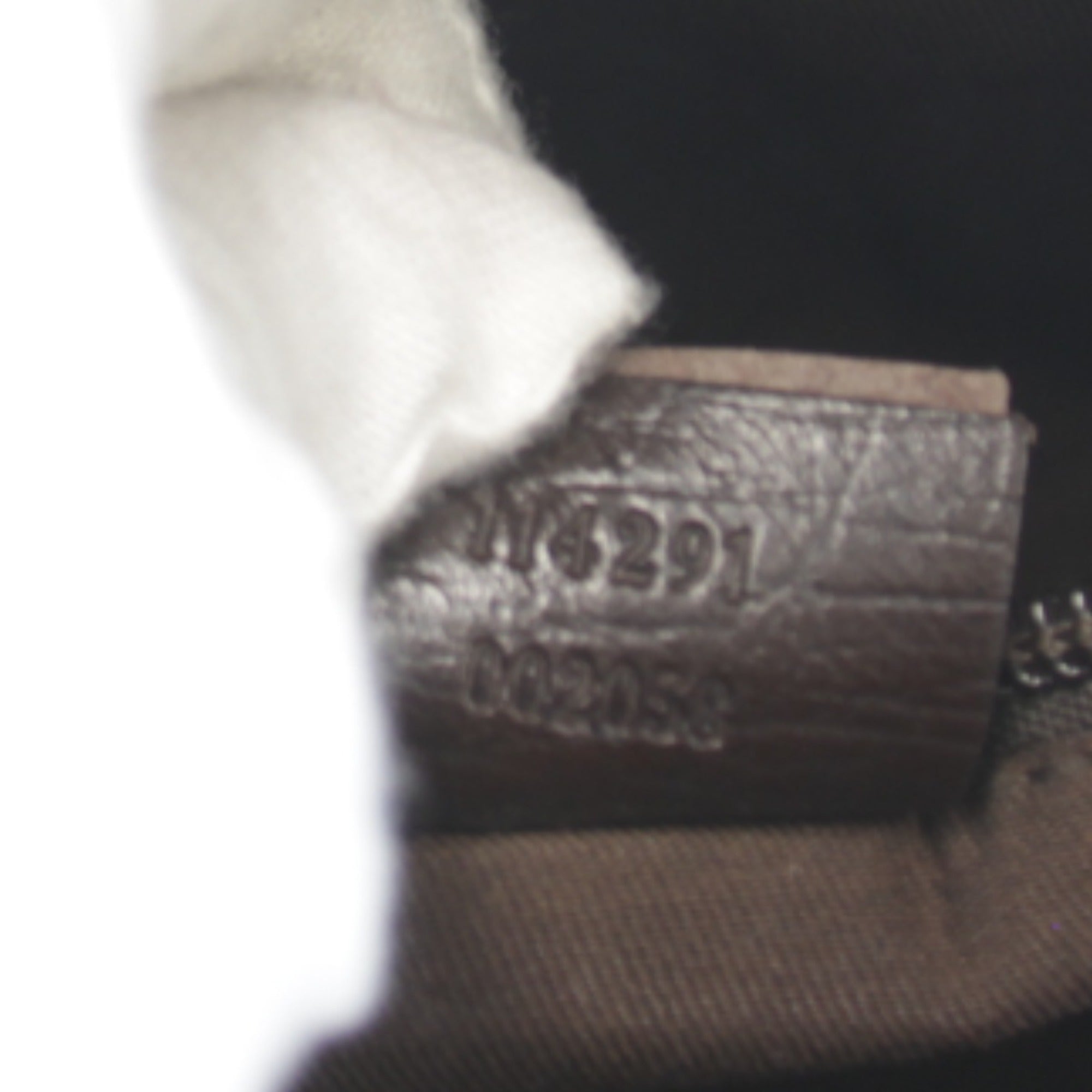 Gucci Beige Gg Supreme Shoulder Bag (Pre-Owned)