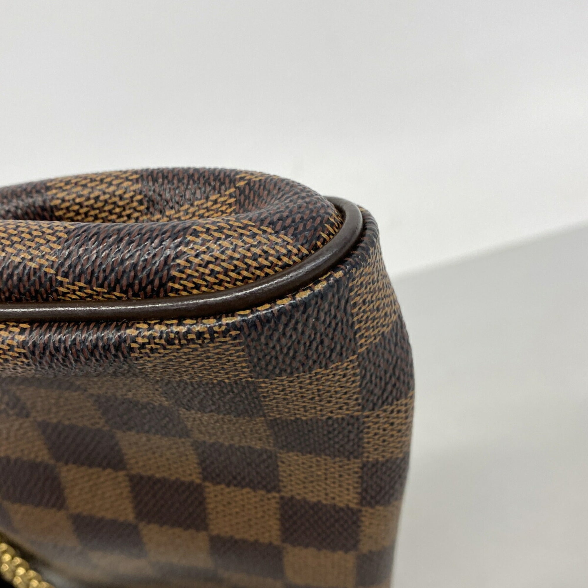 Louis Vuitton Ebene Handbag (Pre-Owned)