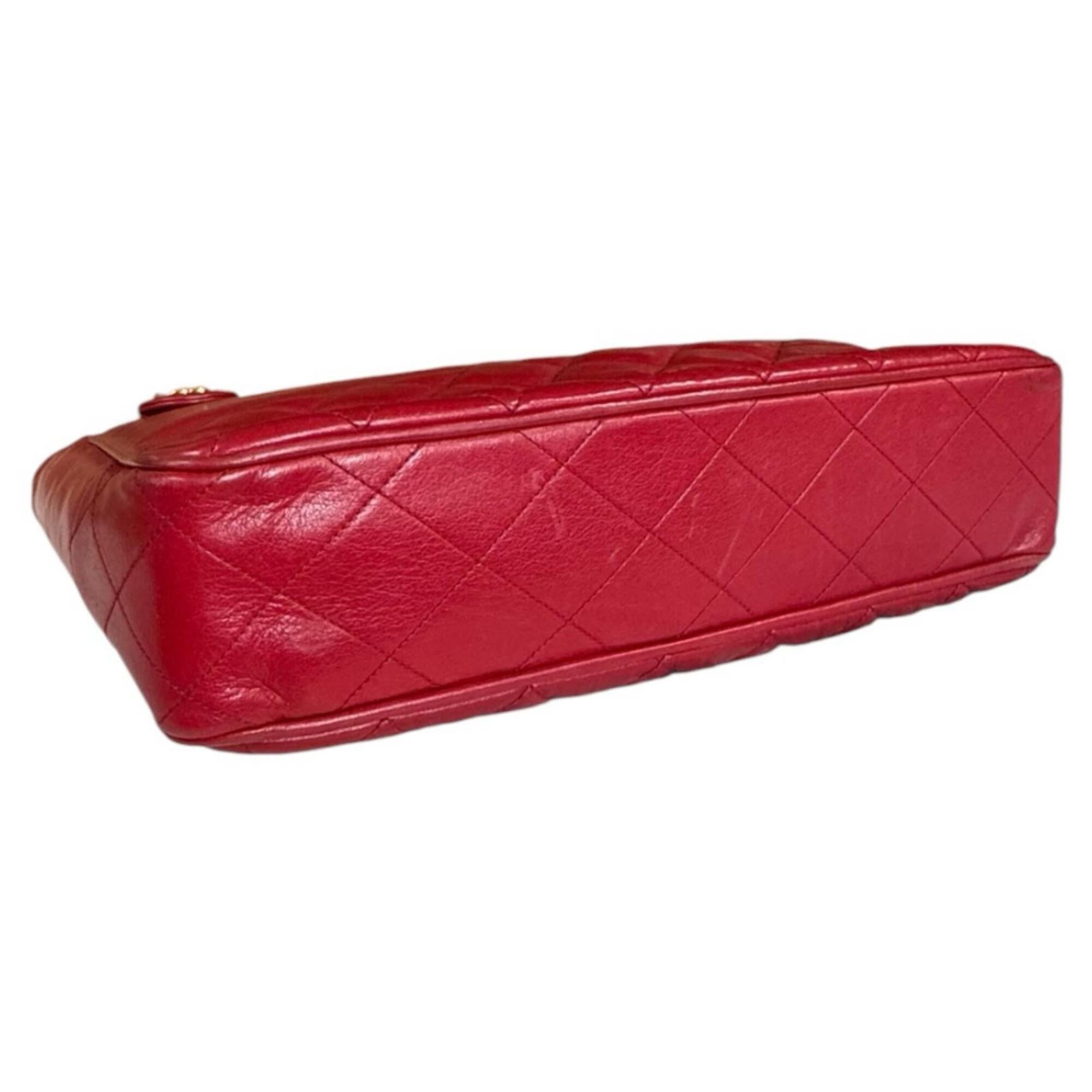 Chanel Red Color Leather Shoulder Bag (Pre-Owned)