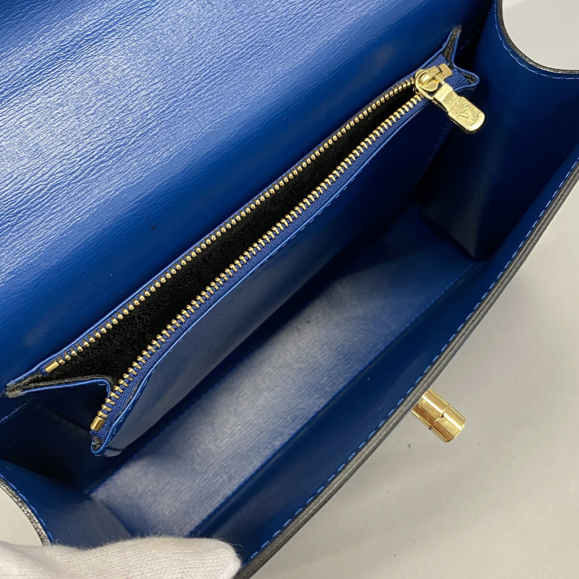 Louis Vuitton Toledo Blue Handbag (Pre-Owned)