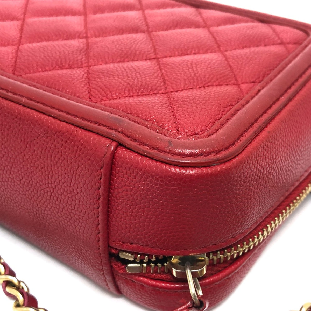 Chanel Red Leather Shoulder Bag (Pre-Owned)
