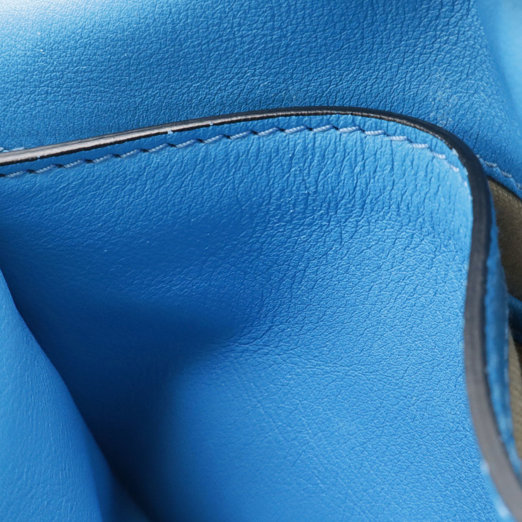 Valentino Garavani Blue Leather Clutch Bag Shoulder Bag (Pre-Owned)