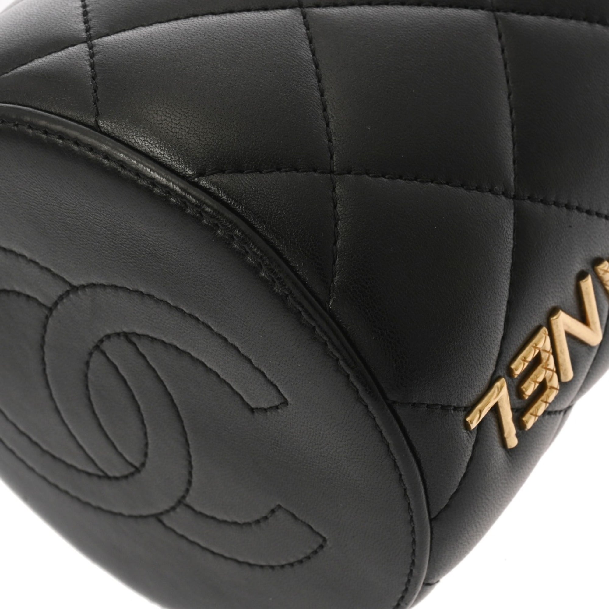 Chanel Black Gold Leather Shoulder Bag (Pre-Owned)