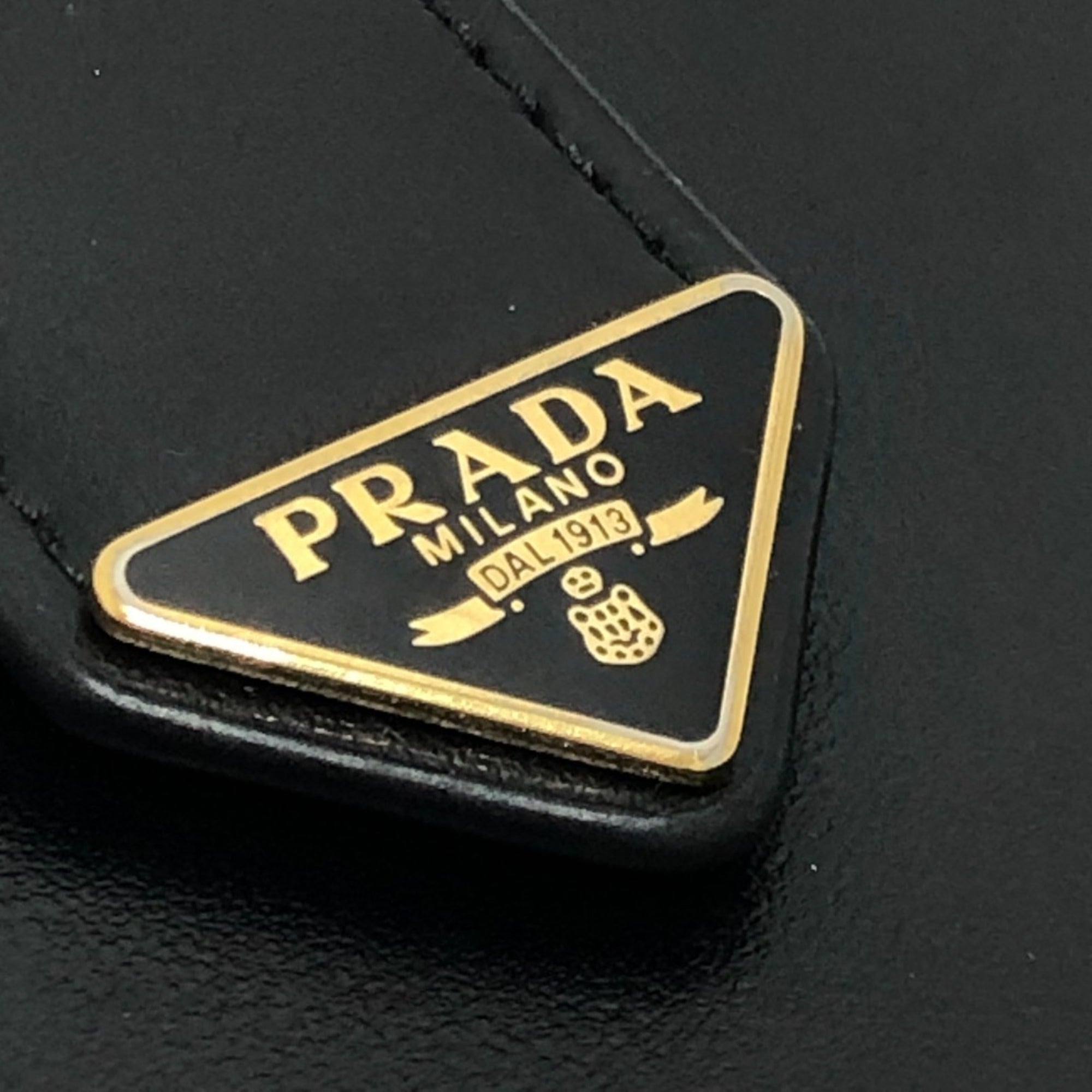 Prada Black Leather Wallet (Bi-Fold) (Pre-Owned)