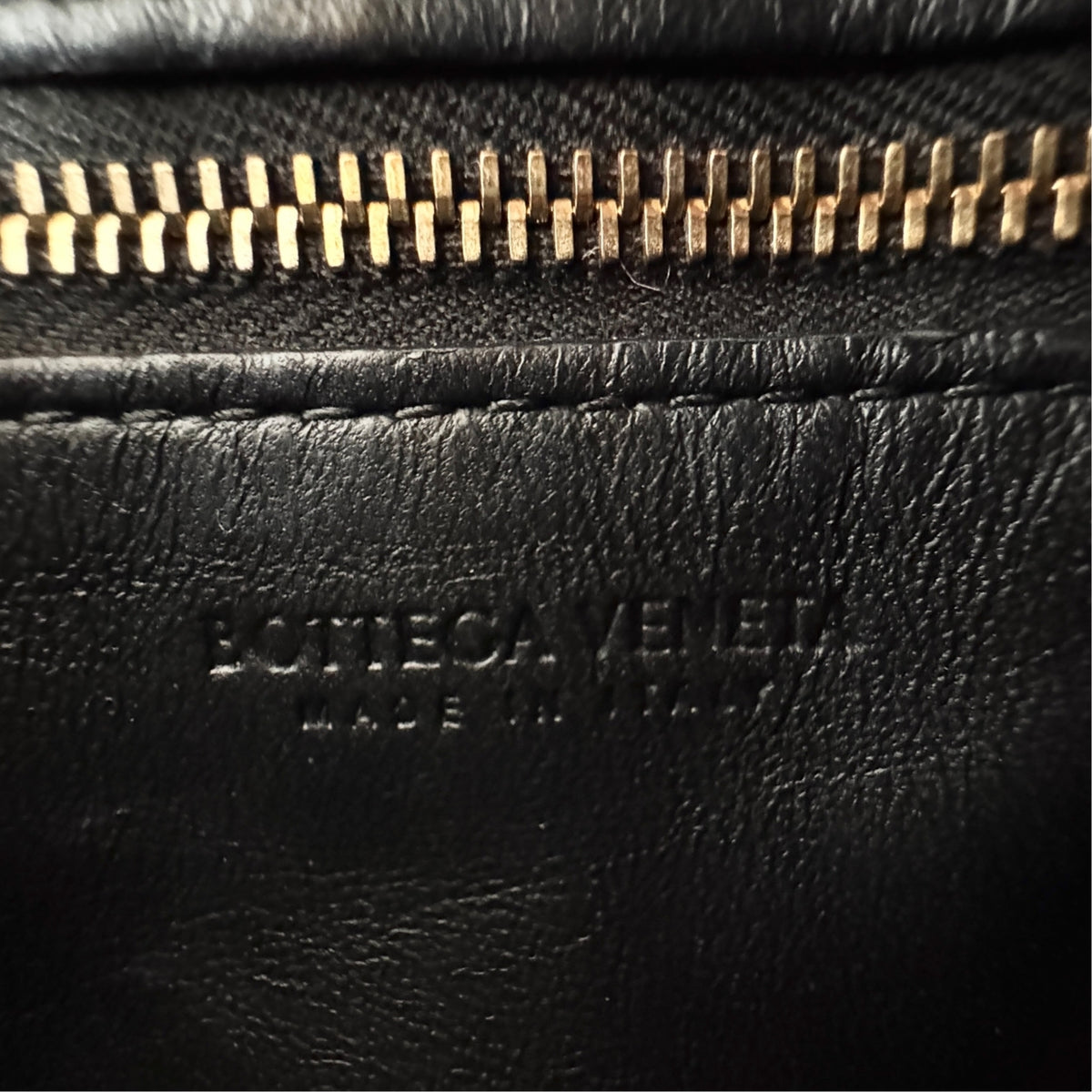 Bottega Veneta Black Leather Shoulder Bag (Pre-Owned)