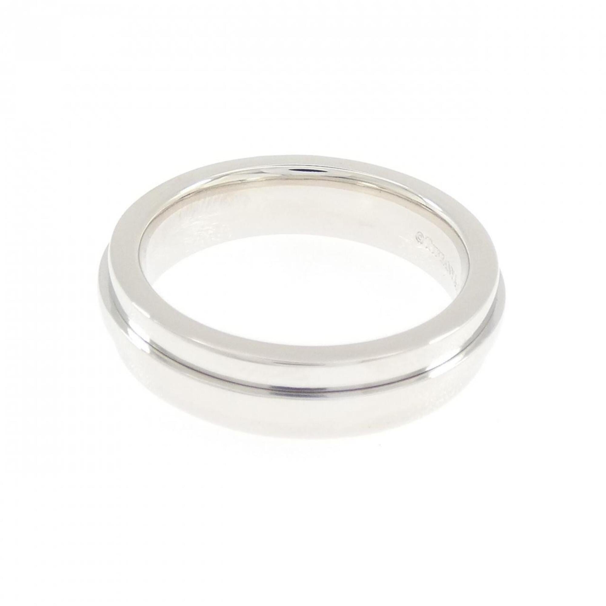 Tiffany White Gold (18K) Band Ring (Pre-Owned)