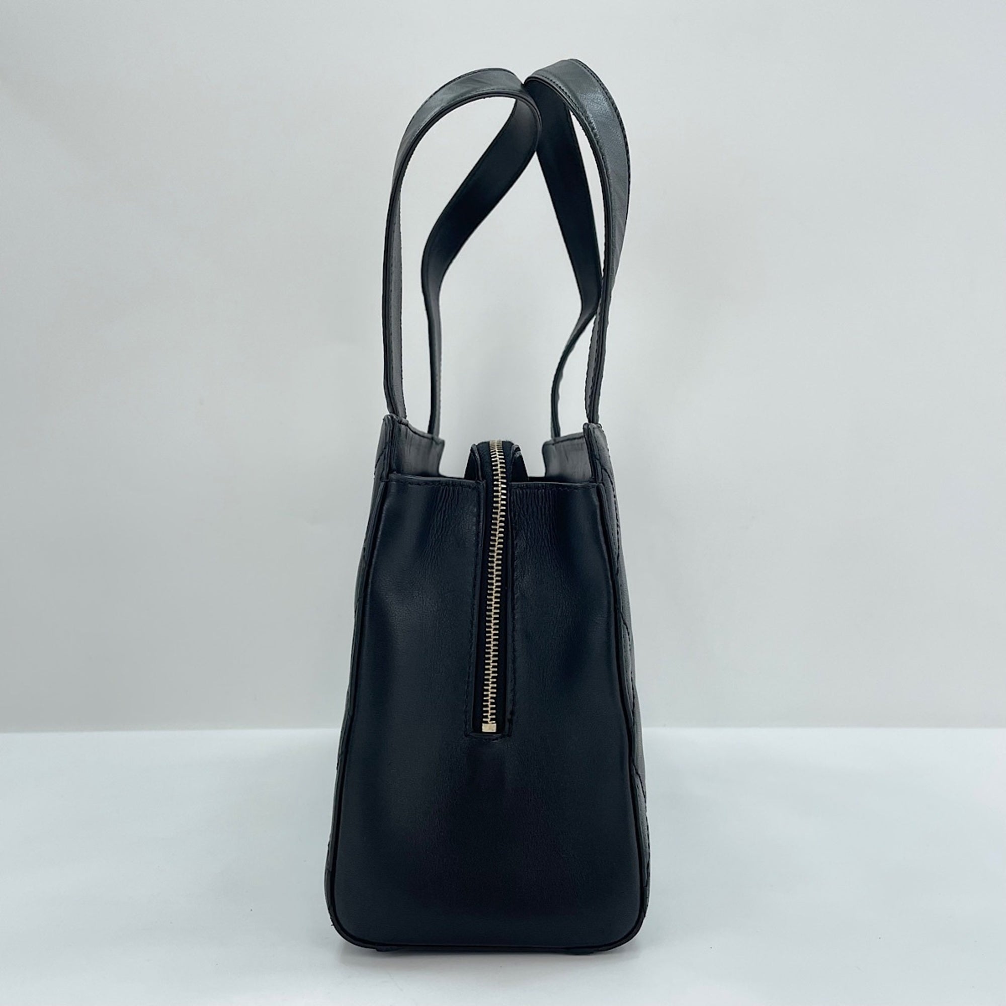 Chanel Black Handbag (Pre-Owned)