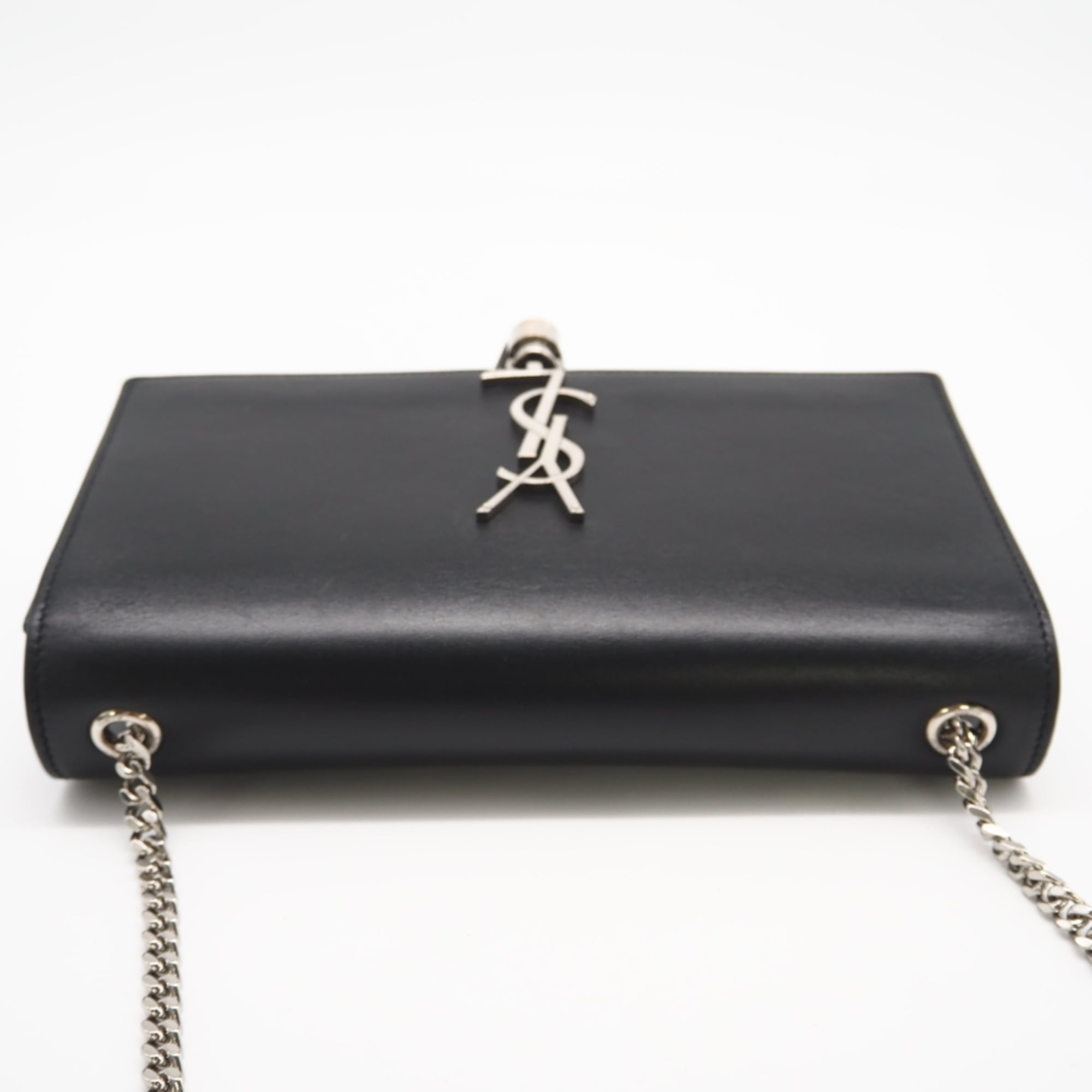 Saint Laurent Black Leather Shoulder Bag (Pre-Owned)