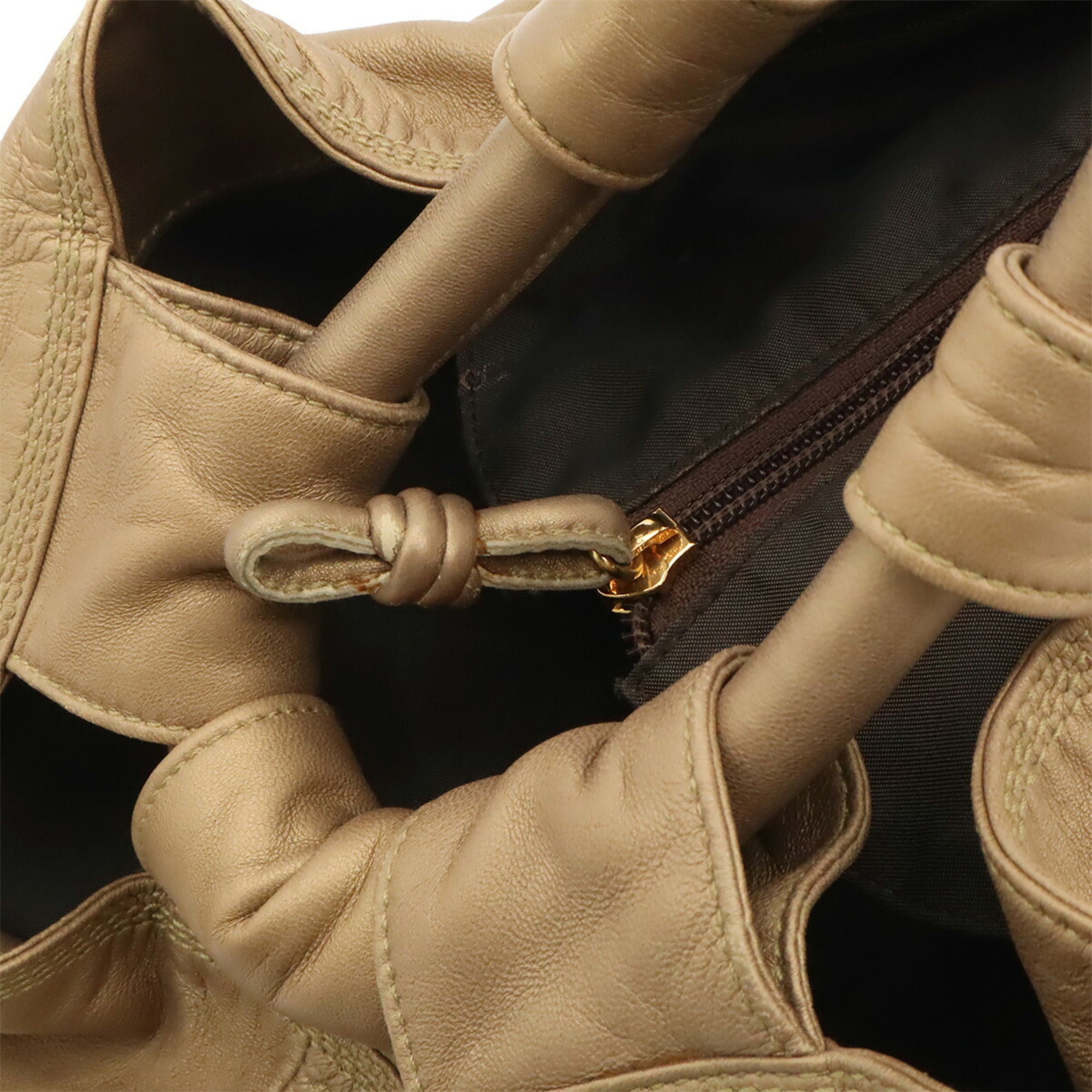 Loewe Champagne Gold Leather Handbag (Pre-Owned)