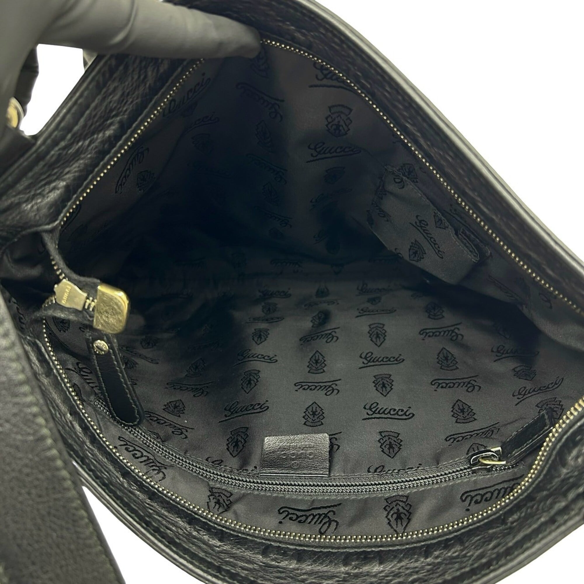 Gucci Black Leather Shoulder Bag (Pre-Owned)