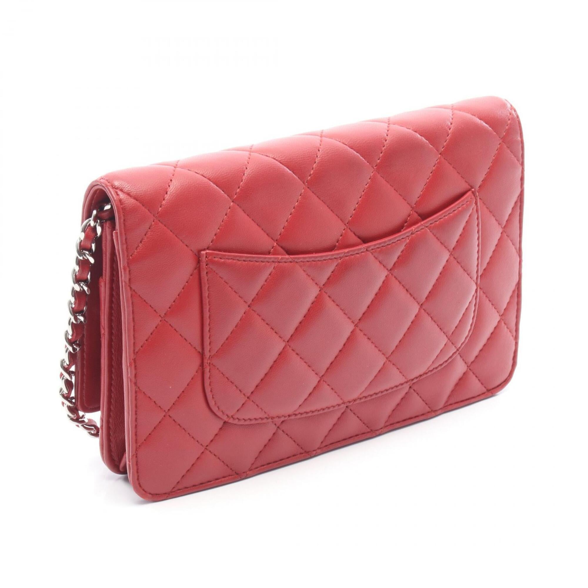 Chanel Red Color Leather Handbag Shoulder Bag (Pre-Owned)