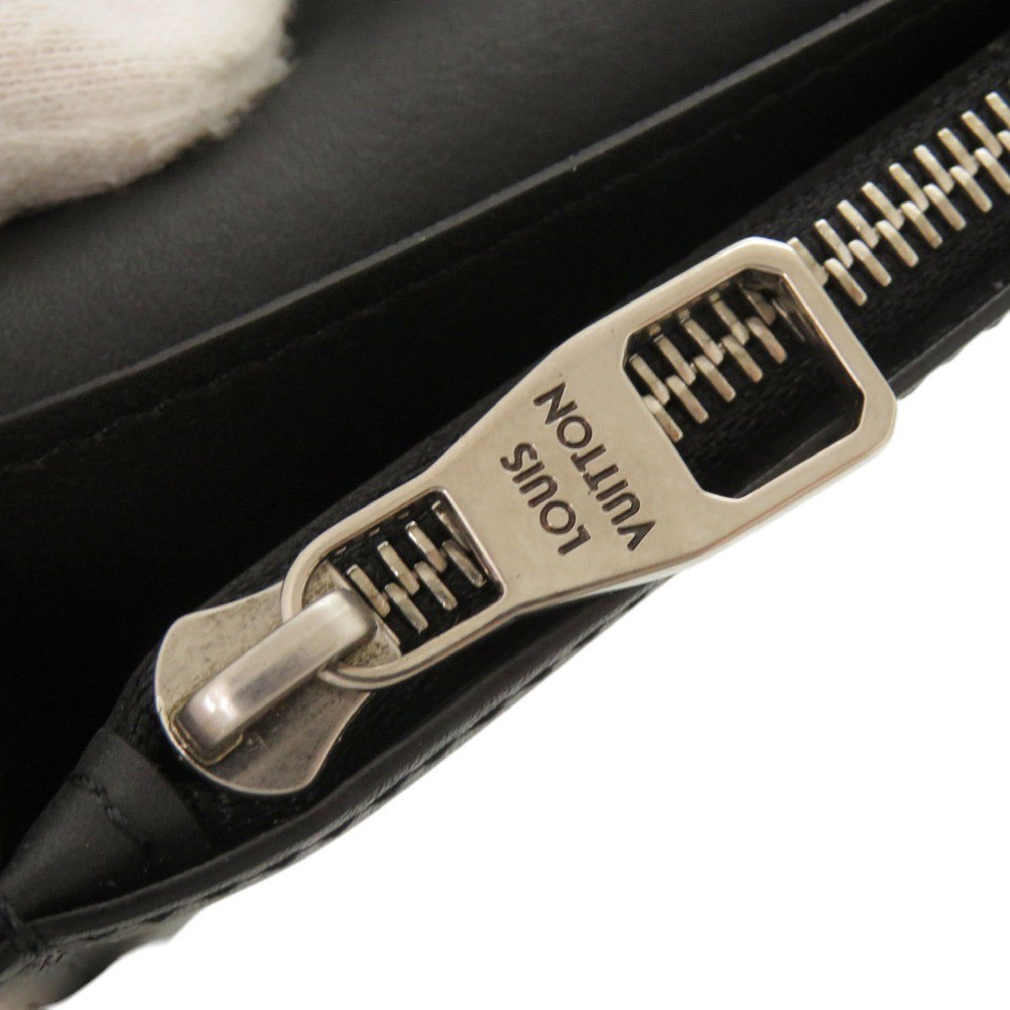 Louis Vuitton Black Leather Long Wallet (Bi-Fold) (Pre-Owned)