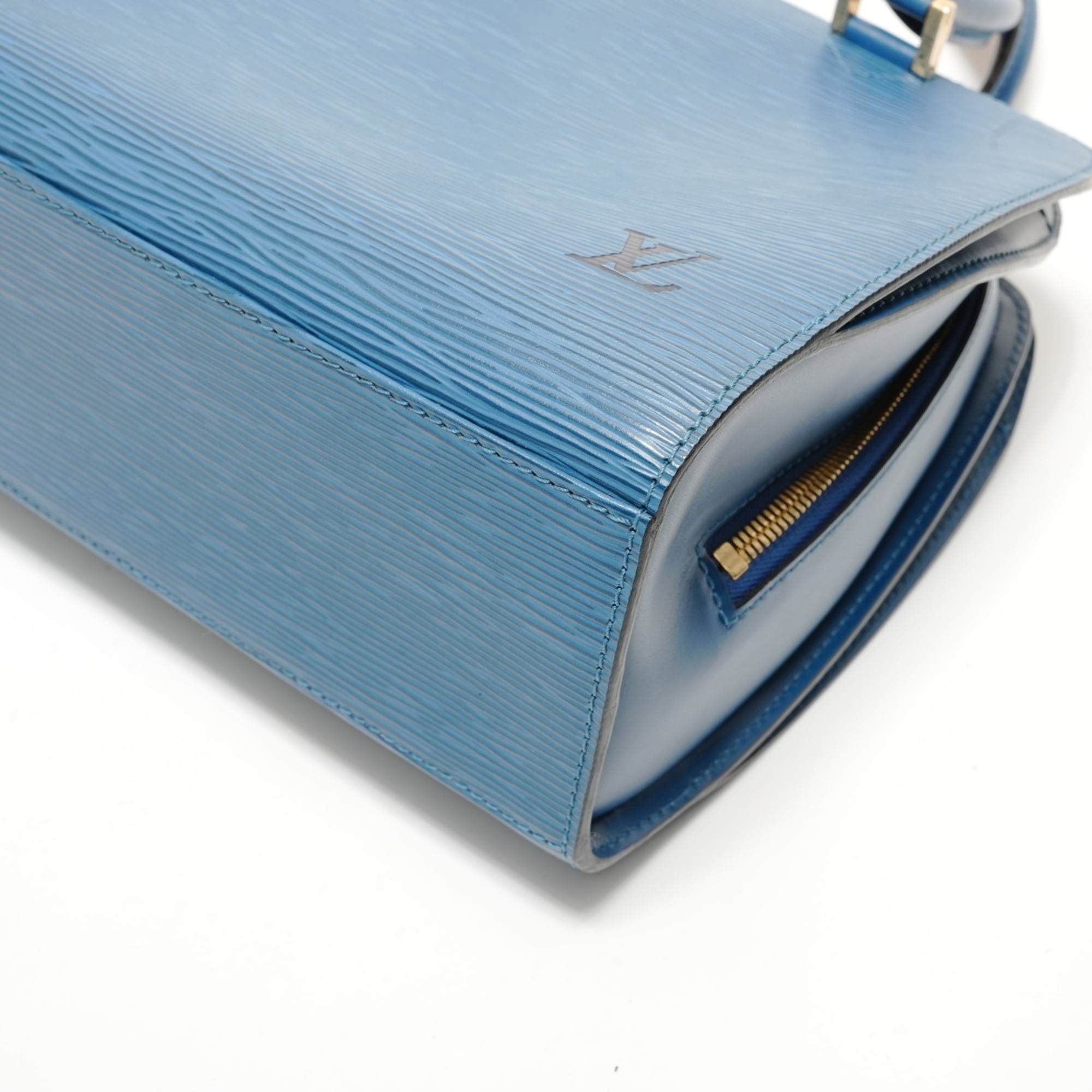 Louis Vuitton Blue Handbag (Pre-Owned)